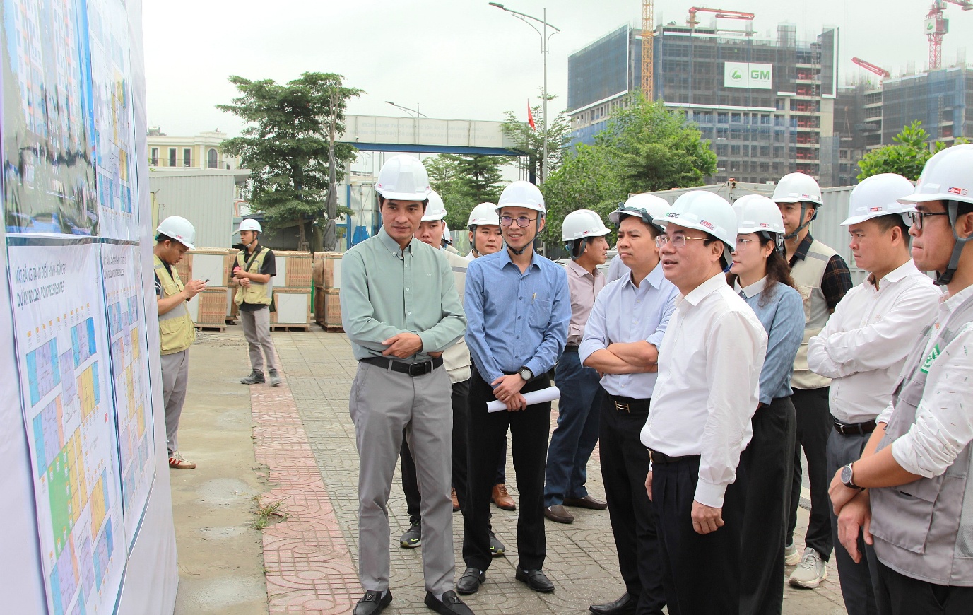 Thứ trưởng Nguyễn Văn Sinh: Hải Phòng cần chủ động để hoàn thành 6.700 căn nhà ở xã hội- Ảnh 1.