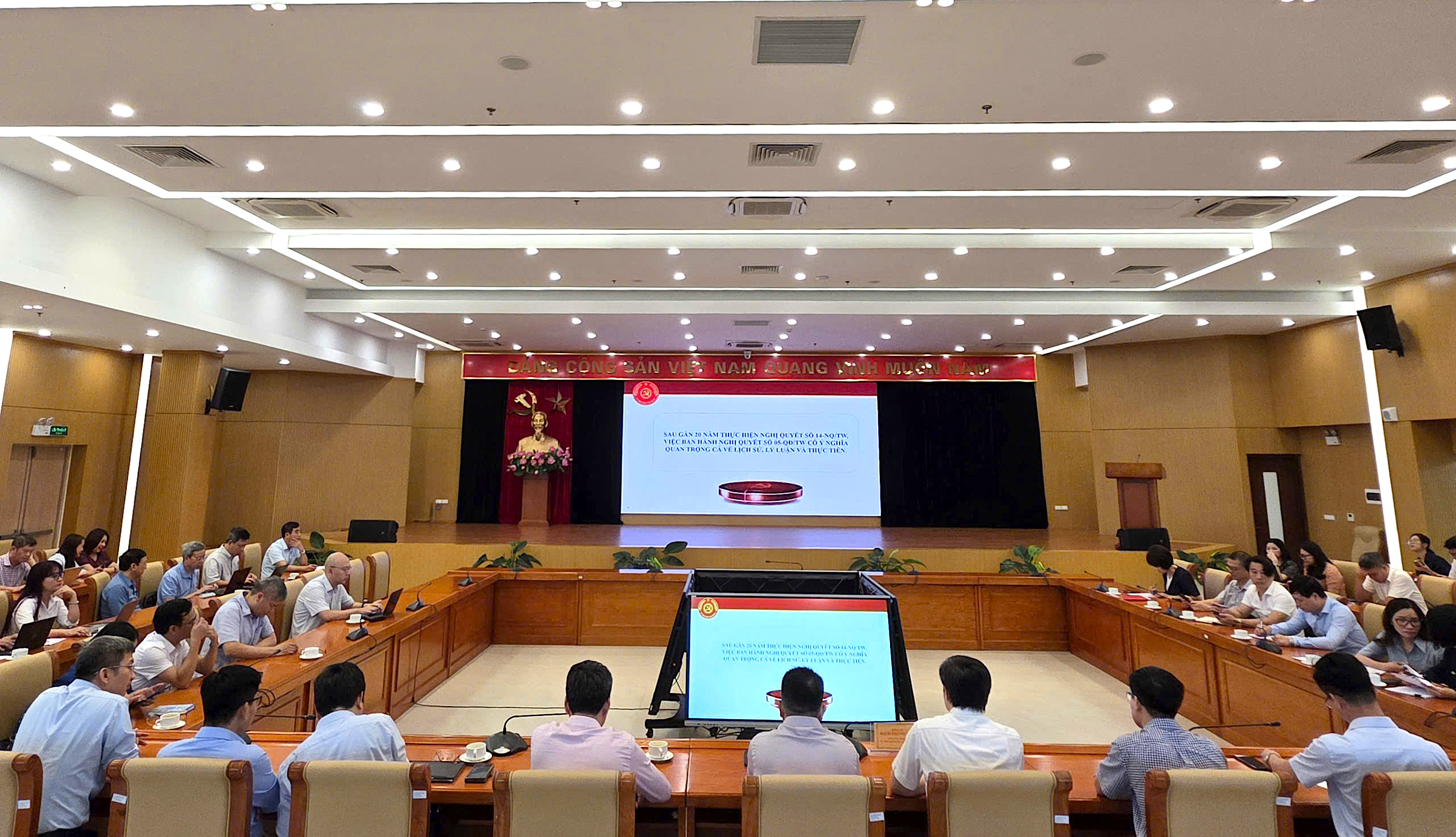 Đảng ủy Bộ X&acirc;y dựng kết nối hội nghị qu&aacute;n triệt văn bản về c&ocirc;ng t&aacute;c kiểm tra, gi&aacute;m s&aacute;t- Ảnh 2.