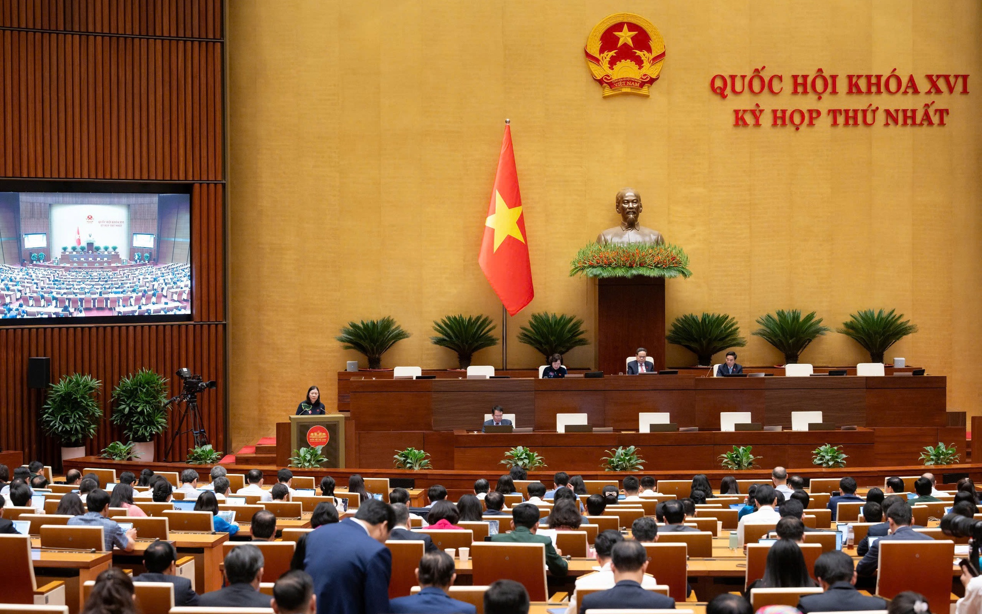 Năm 2027, Quốc hội dự kiến gi&aacute;m s&aacute;t loạt dự &aacute;n giao th&ocirc;ng trọng điểm