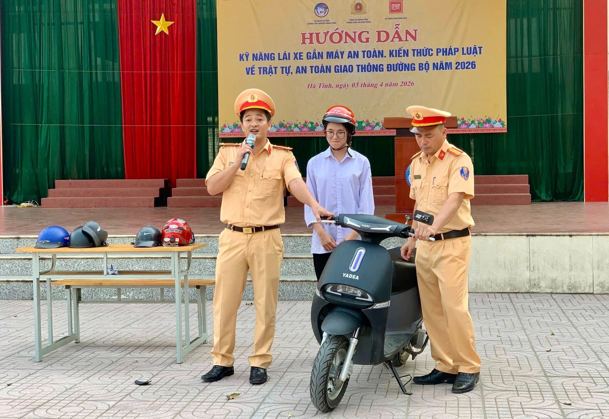 H&agrave; Tĩnh: Đẩy mạnh tuy&ecirc;n truyền an to&agrave;n giao th&ocirc;ng cho học sinh- Ảnh 2.