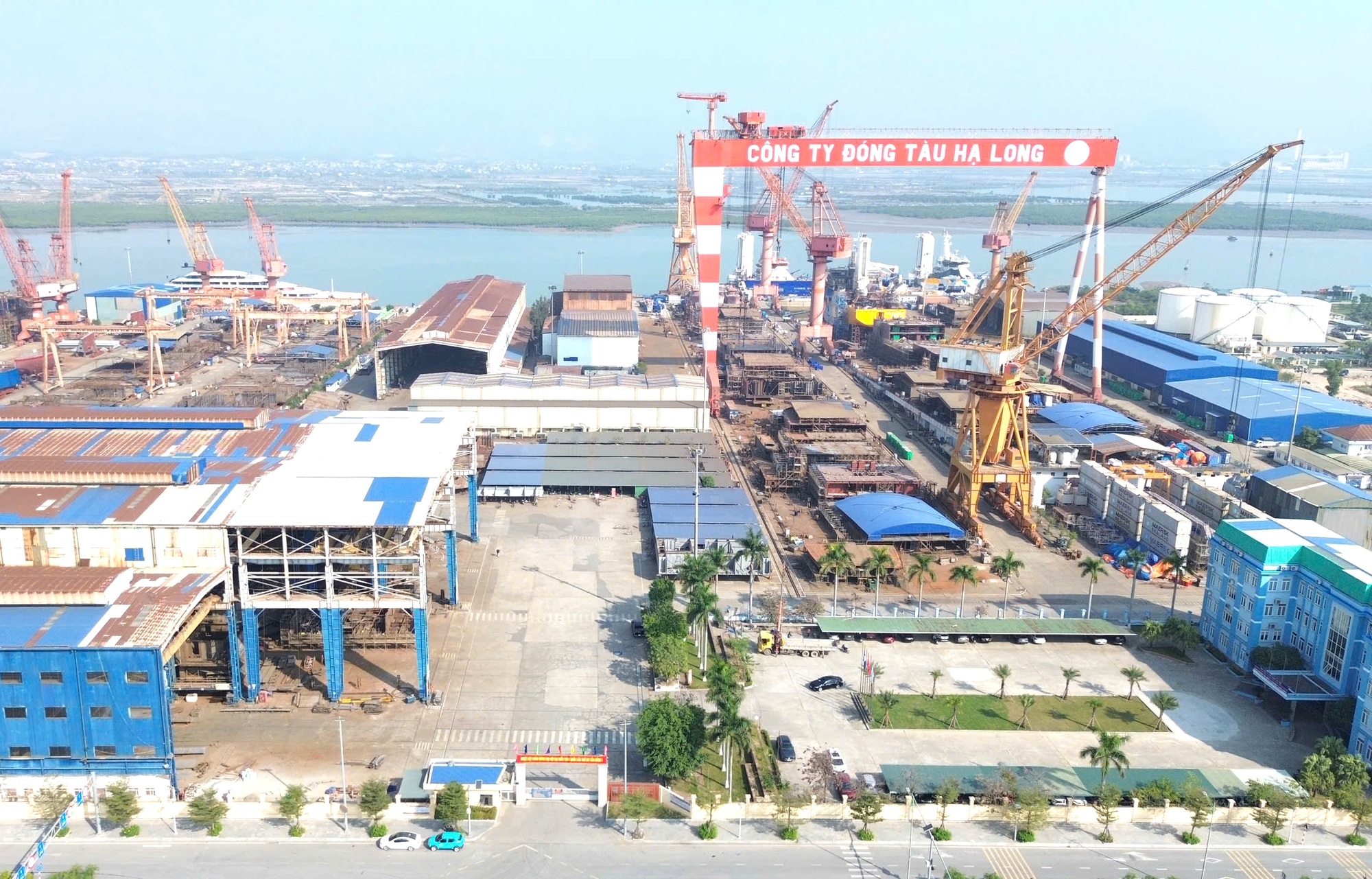 Vượt kh&oacute;, C&ocirc;ng ty TNHH MTV Đ&oacute;ng t&agrave;u Hạ Long giữ nhịp sản xuất bằng đơn h&agrave;ng gi&aacute; trị cao- Ảnh 1.