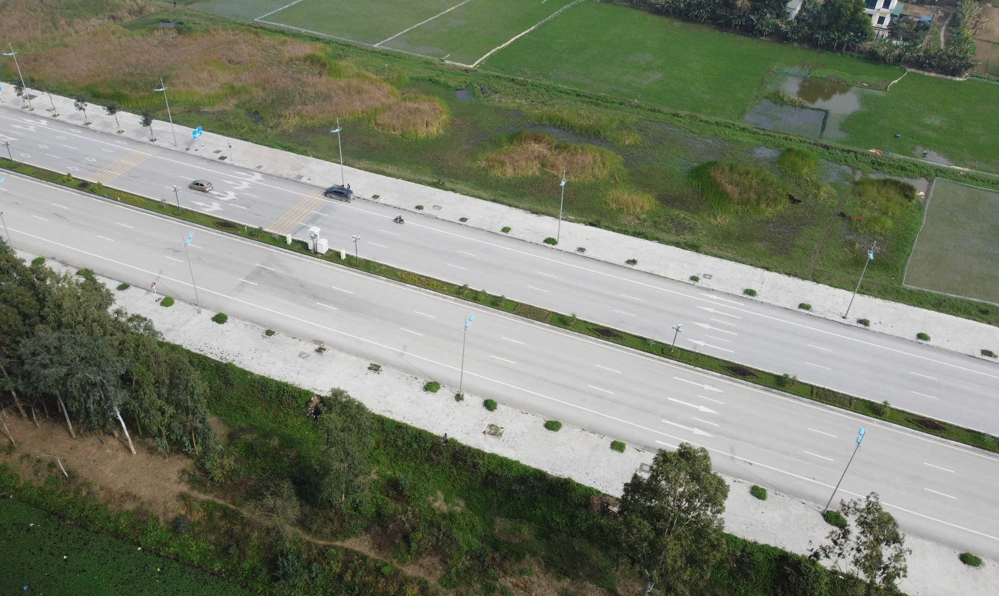 Ngắm những tuyến đường rộng th&ecirc;nh thang trị gi&aacute; h&agrave;ng ngh&igrave;n tỷ đồng ở Thanh H&oacute;a- Ảnh 2.