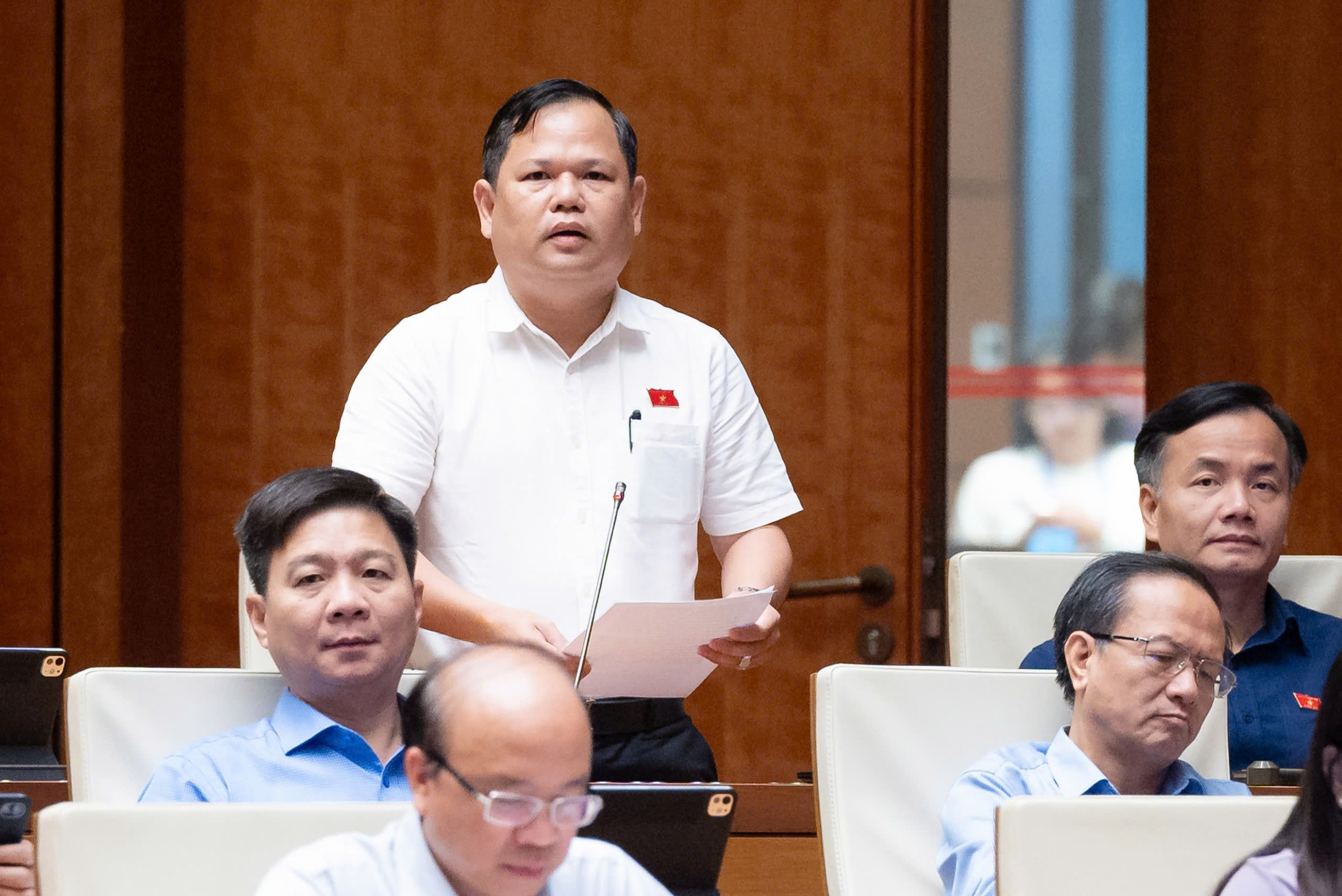 Bộ trưởng T&agrave;i ch&iacute;nh l&yacute; giải đề xuất ngưỡng chịu thuế 1 tỷ đồng với hộ kinh doanh- Ảnh 1.