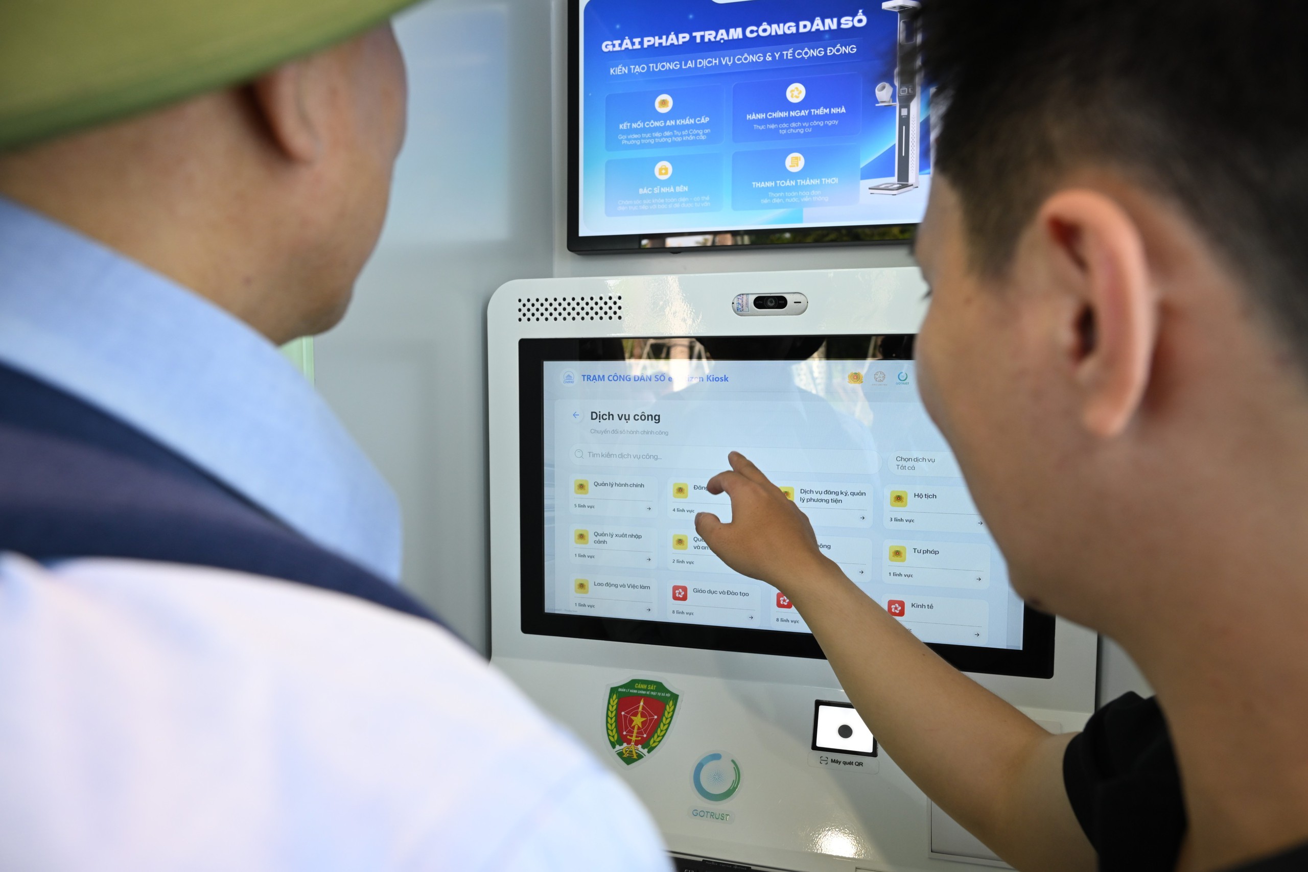 TP.HCM: Trạm C&ocirc;ng d&acirc;n số &ldquo;phủ s&oacute;ng&rdquo; khu đ&ocirc; thị, th&uacute;c đẩy chuyển đổi số từ cơ sở- Ảnh 7.