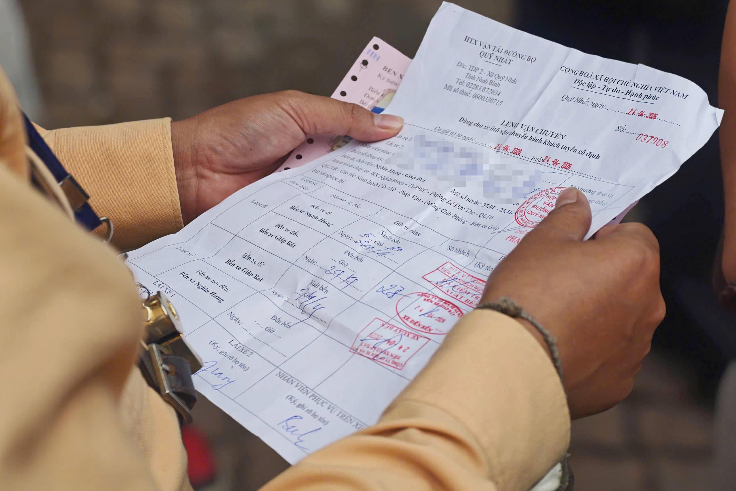 H&agrave; Nội: Camera AI "soi" xe kh&aacute;ch vi phạm từ xa, xử l&yacute; h&agrave;ng trăm t&agrave;i xế- Ảnh 3.