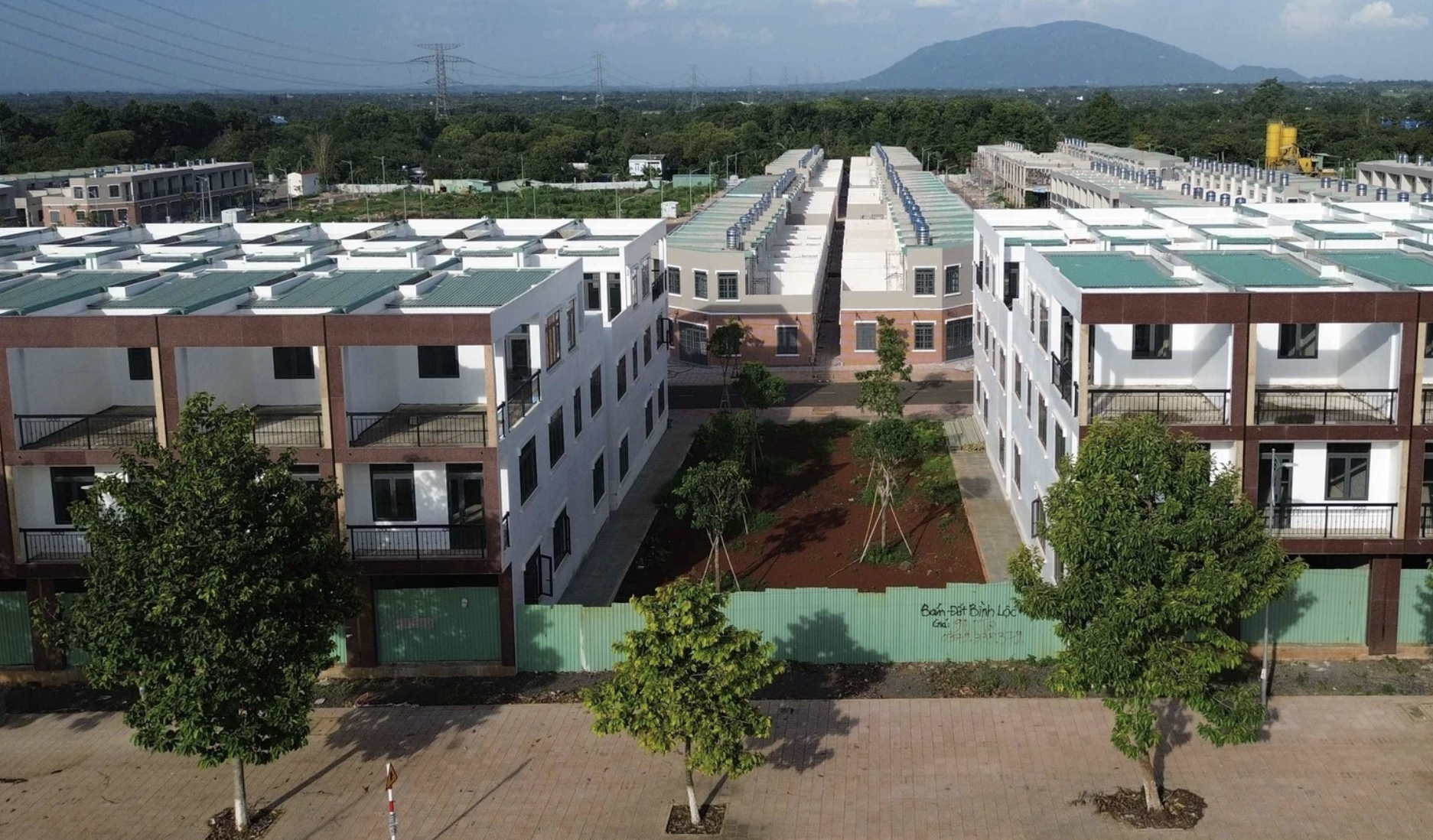 Đồng Nai giải bài toán an cư bằng nhà ở xã hội, tạo thêm trụ cột nâng tầm đô thị loại I- Ảnh 3.