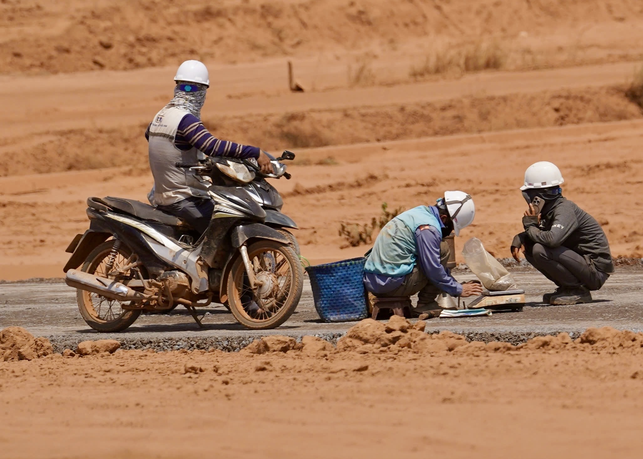 H&igrave;nh ảnh mới nhất b&ecirc;n trong đại c&ocirc;ng trường s&acirc;n bay Long Th&agrave;nh- Ảnh 17.