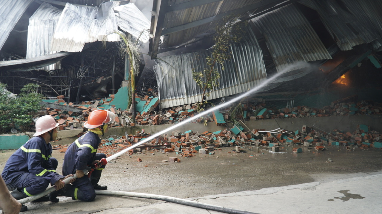 Gia Lai: Ch&aacute;y lớn tại hai doanh nghiệp trong Khu c&ocirc;ng nghiệp Nhơn Hội- Ảnh 5.