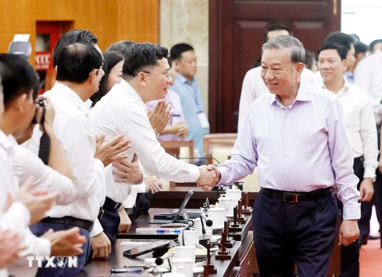 TPHCM phải đi đầu, biến c&aacute;c nghị quyết chiến lược th&agrave;nh thực tiễn sống động- Ảnh 1.