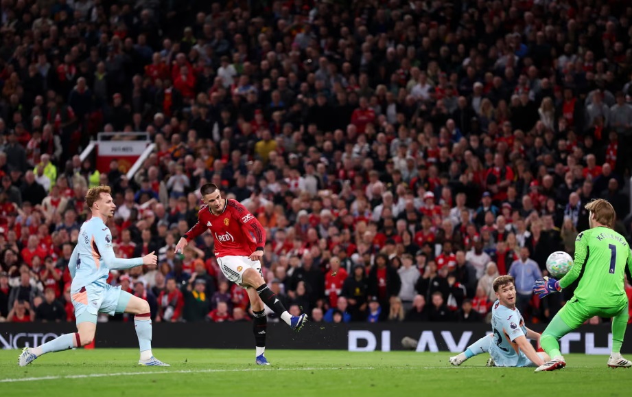 Đ&aacute;nh bại Brentford, MU x&acirc;y chắc vị tr&iacute; &nbsp;thứ 3 tr&ecirc;n bảng xếp hạng- Ảnh 2.