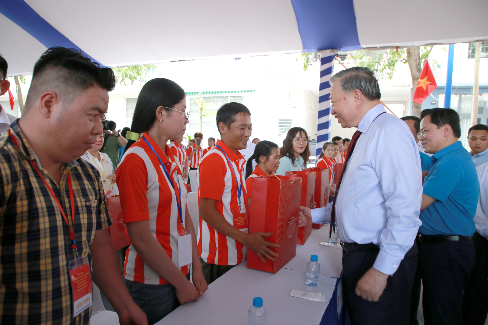 B&agrave;i n&oacute;i chuyện của Tổng B&iacute; thư, Chủ tịch nước T&ocirc; L&acirc;m với c&ocirc;ng nh&acirc;n, người lao động TP.HCM- Ảnh 3.