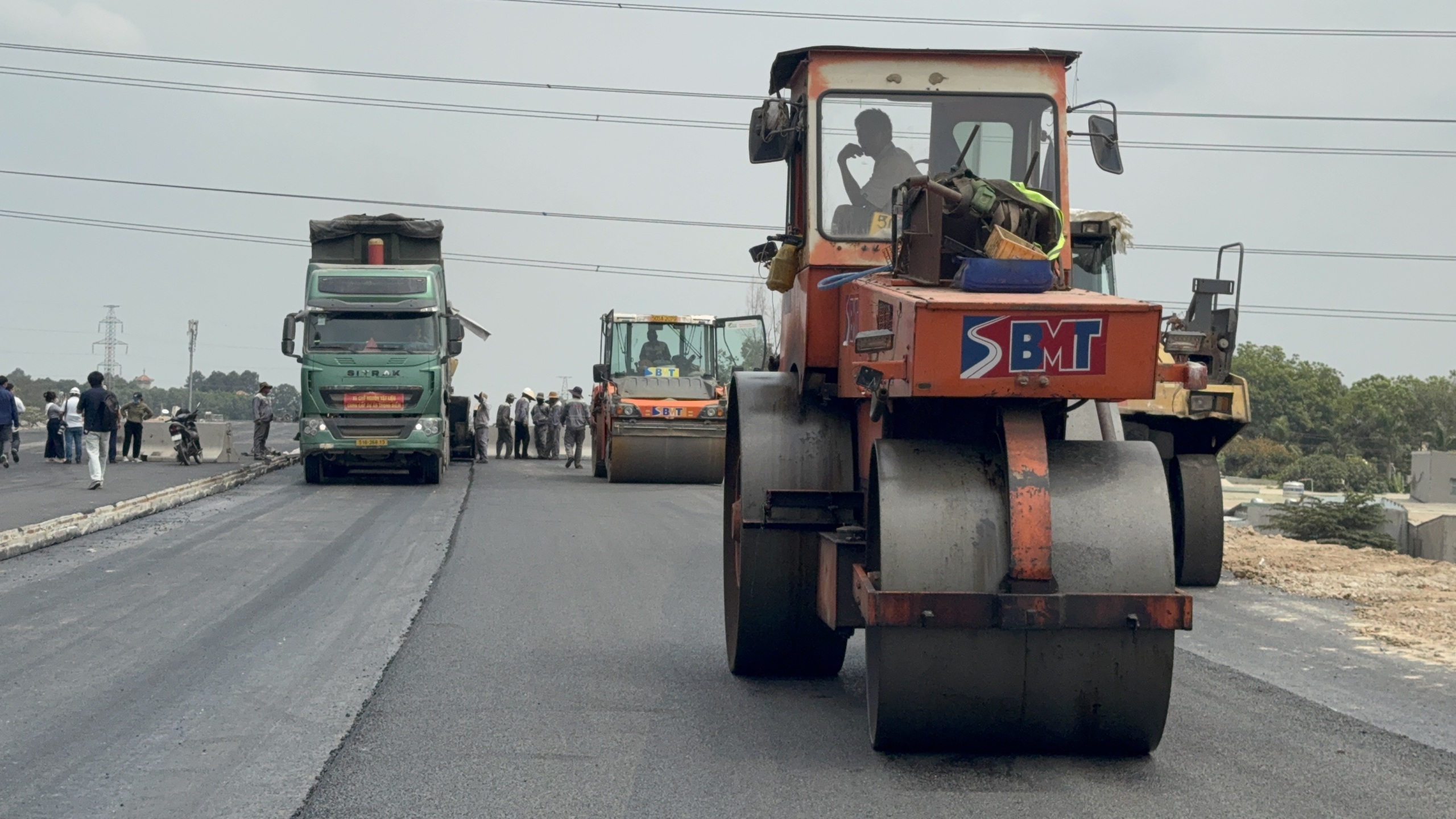 Diện mạo tuyến cao tốc Bi&ecirc;n H&ograve;a - Vũng T&agrave;u trước giờ vận h&agrave;nh khai th&aacute;c- Ảnh 11.