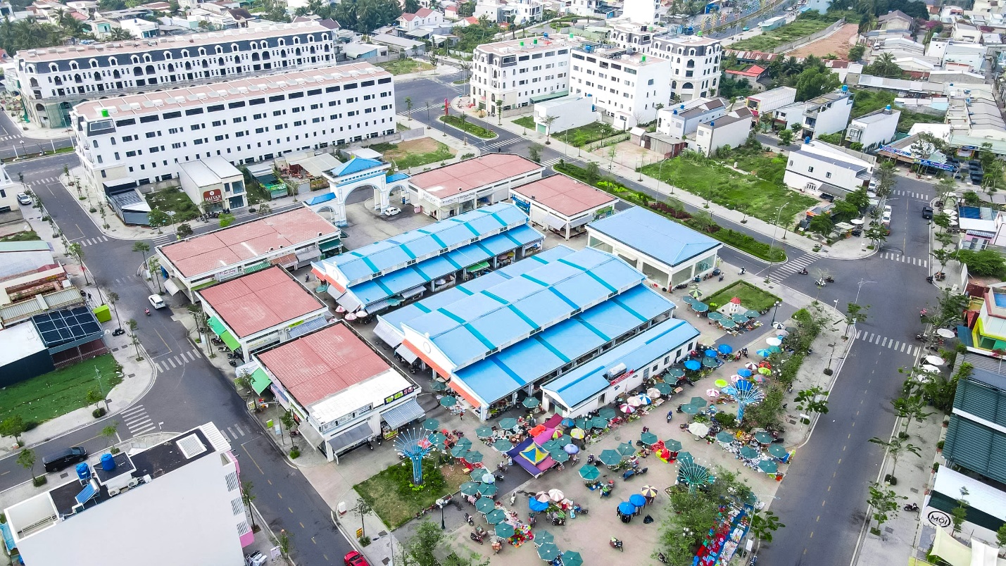 Phố chợ gỗ mỹ nghệ Đông Giao: Dấu ấn Tây Bắc Group tại vùng đất làng nghề trăm năm- Ảnh 1.