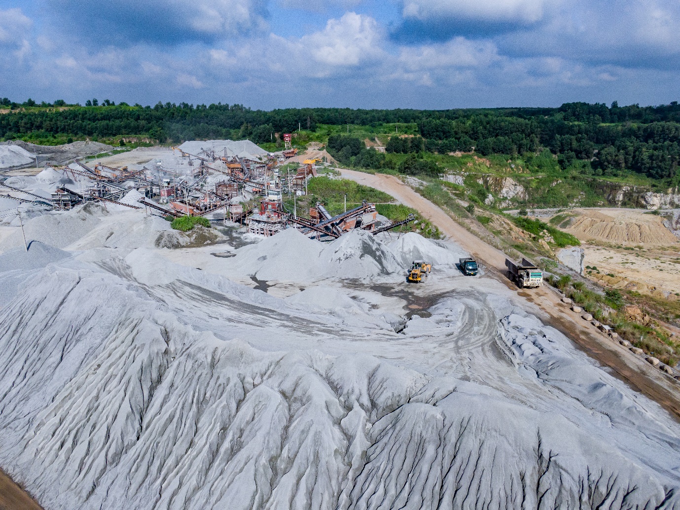 Hệ sinh th&aacute;i b&ecirc; t&ocirc;ng đ&uacute;c sẵn H&ugrave;ng Vương - Giải ph&aacute;p đồng bộ cho hạ tầng hiện đại- Ảnh 1.