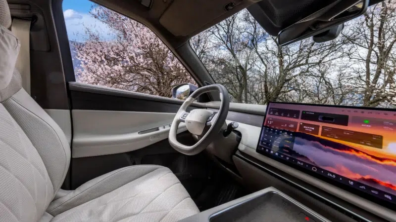 Volkswagen ra mắt mẫu xe điện EREV tại Trung Quốc- Ảnh 2.