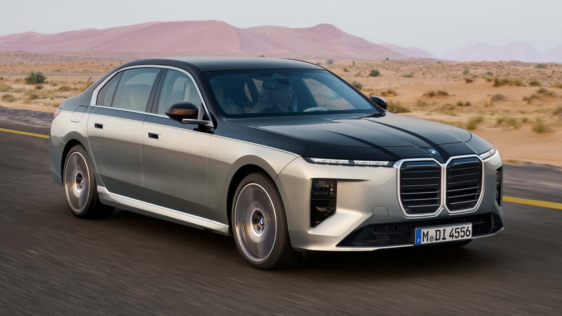 BMW 7 Series 2027 chạy điện đi được hơn 560 km sau một lần sạc- Ảnh 10.