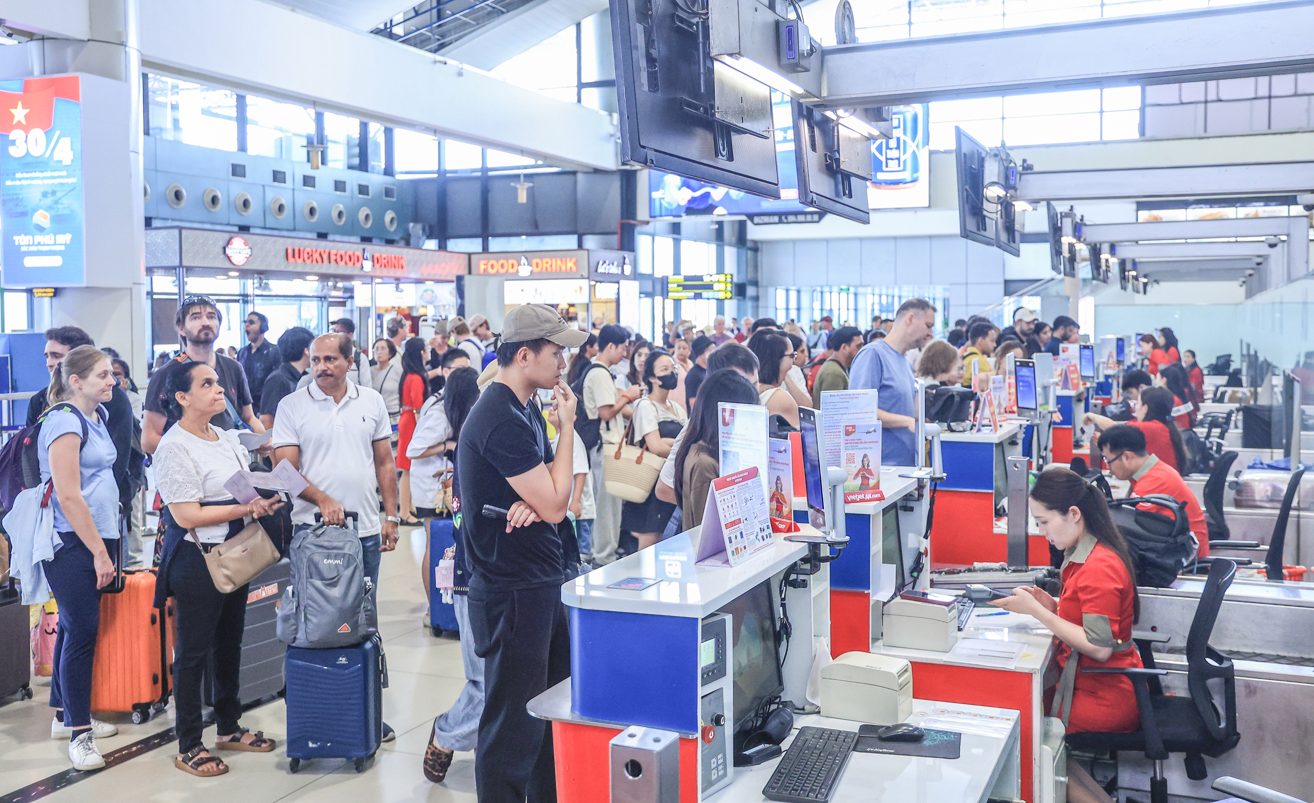 S&acirc;n bay Nội B&agrave;i sẵn s&agrave;ng đ&oacute;n 113 ngh&igrave;n lượt kh&aacute;ch ng&agrave;y cao điểm dịp lễ 30/4- Ảnh 2.