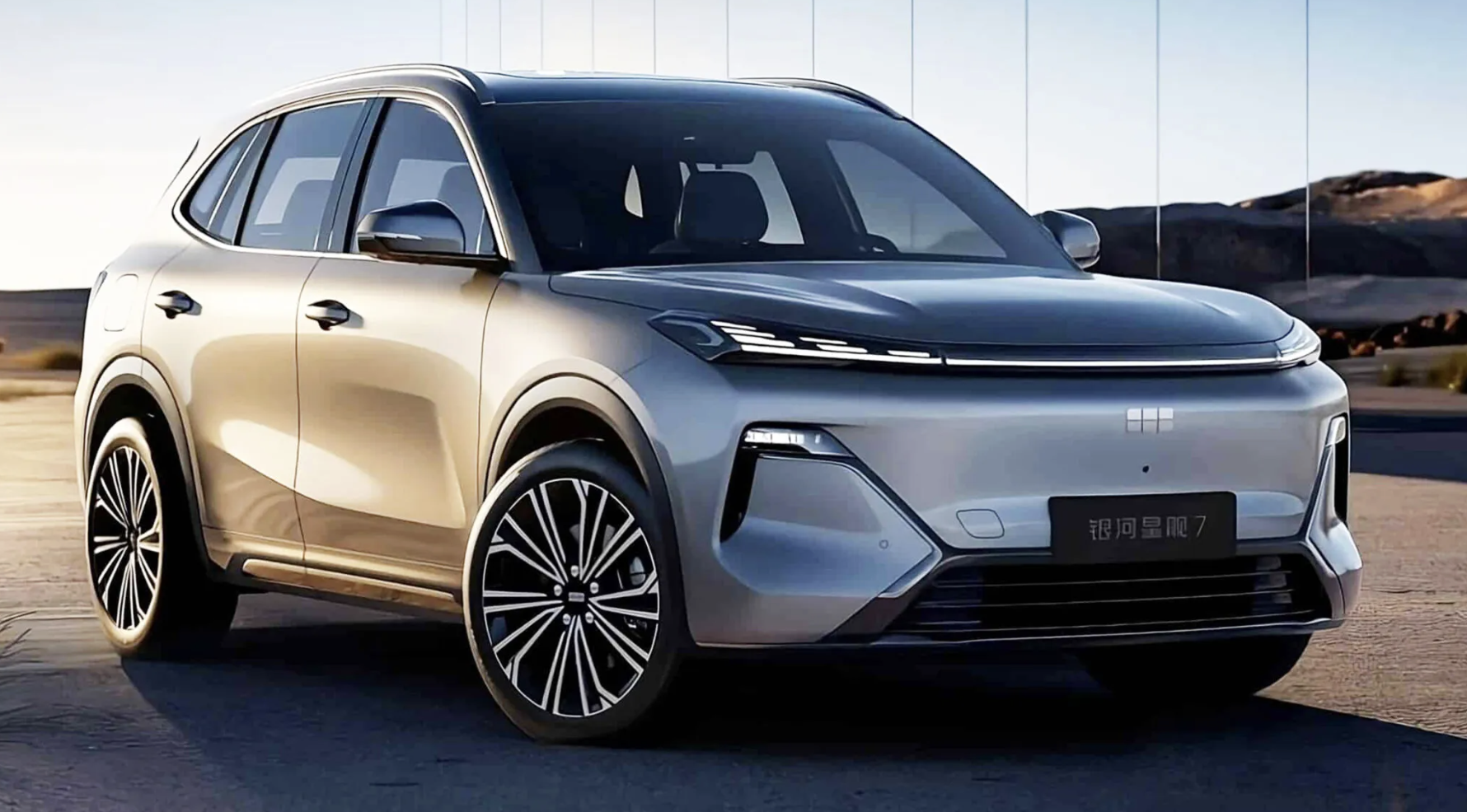 Cung vượt cầu, xe Trung Quốc tiếp tục giảm giá để cạnh tranh- Ảnh 1.