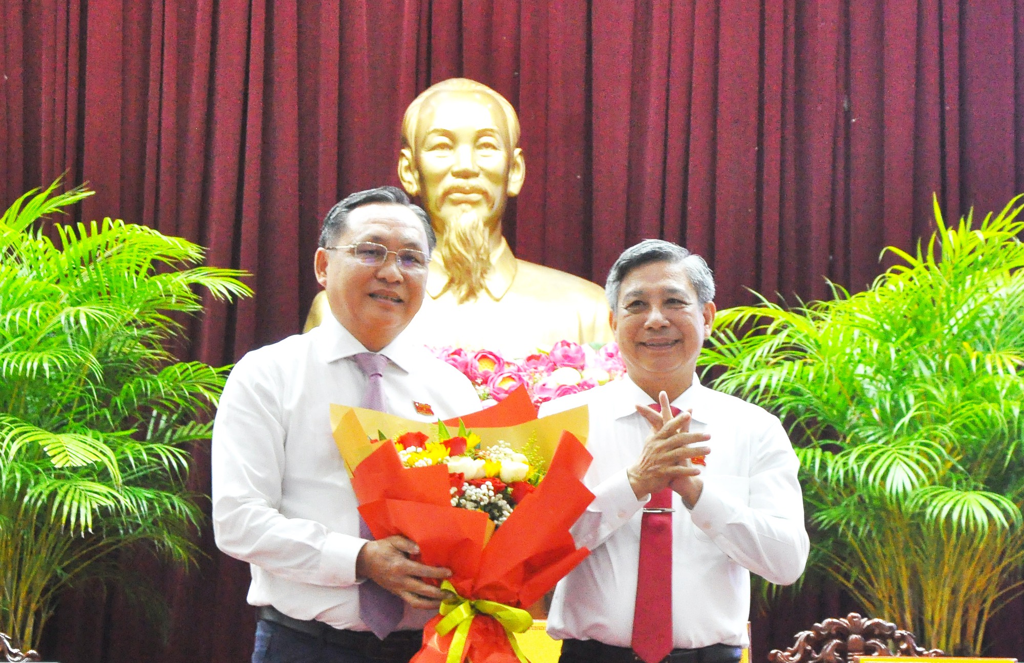 &Ocirc;ng L&ecirc; C&ocirc;ng L&yacute; giữ chức Ph&oacute; chủ tịch UBND th&agrave;nh phố Cần Thơ- Ảnh 1.