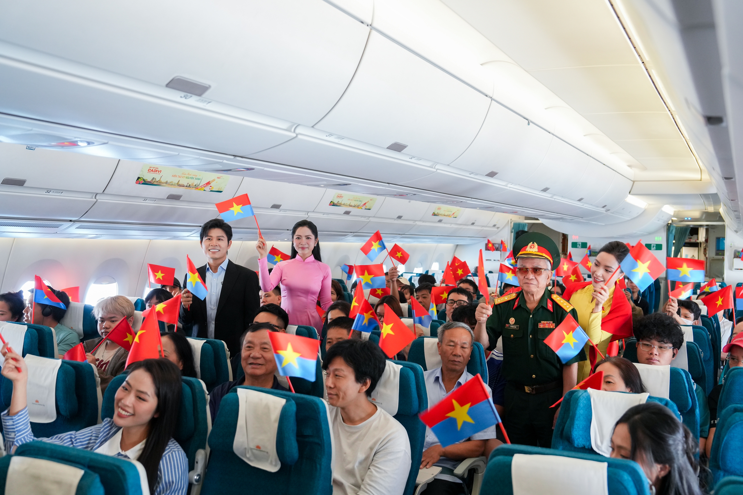 Chuyến bay đặc biệt kết nối c&aacute;c thế hệ dịp 30/4- Ảnh 6.