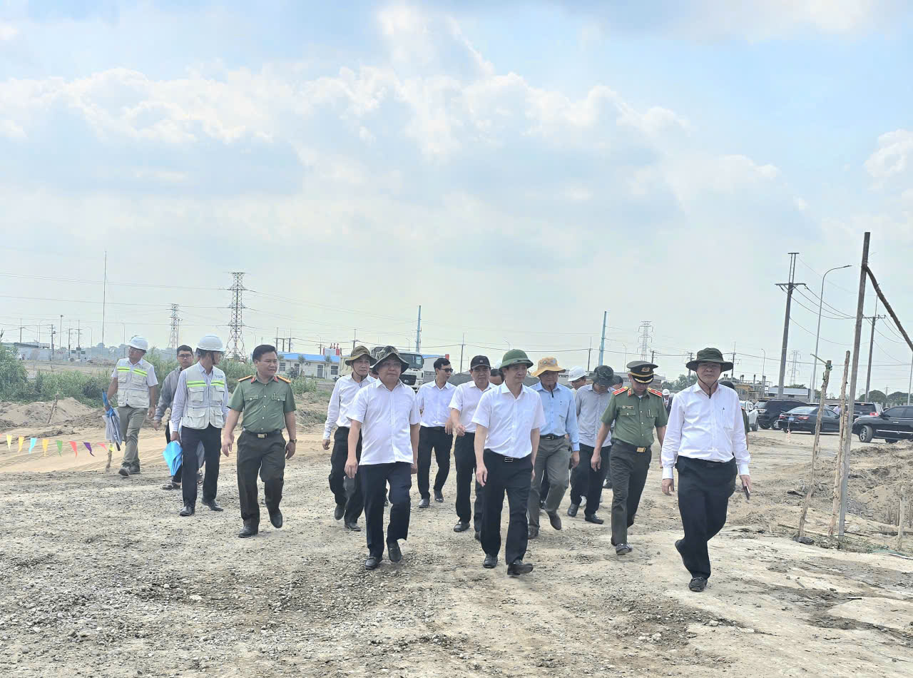 Cần Thơ: Doanh nghiệp chip bán dẫn được ưu đãi tối đa 200 tỷ đồng/dự án- Ảnh 1.