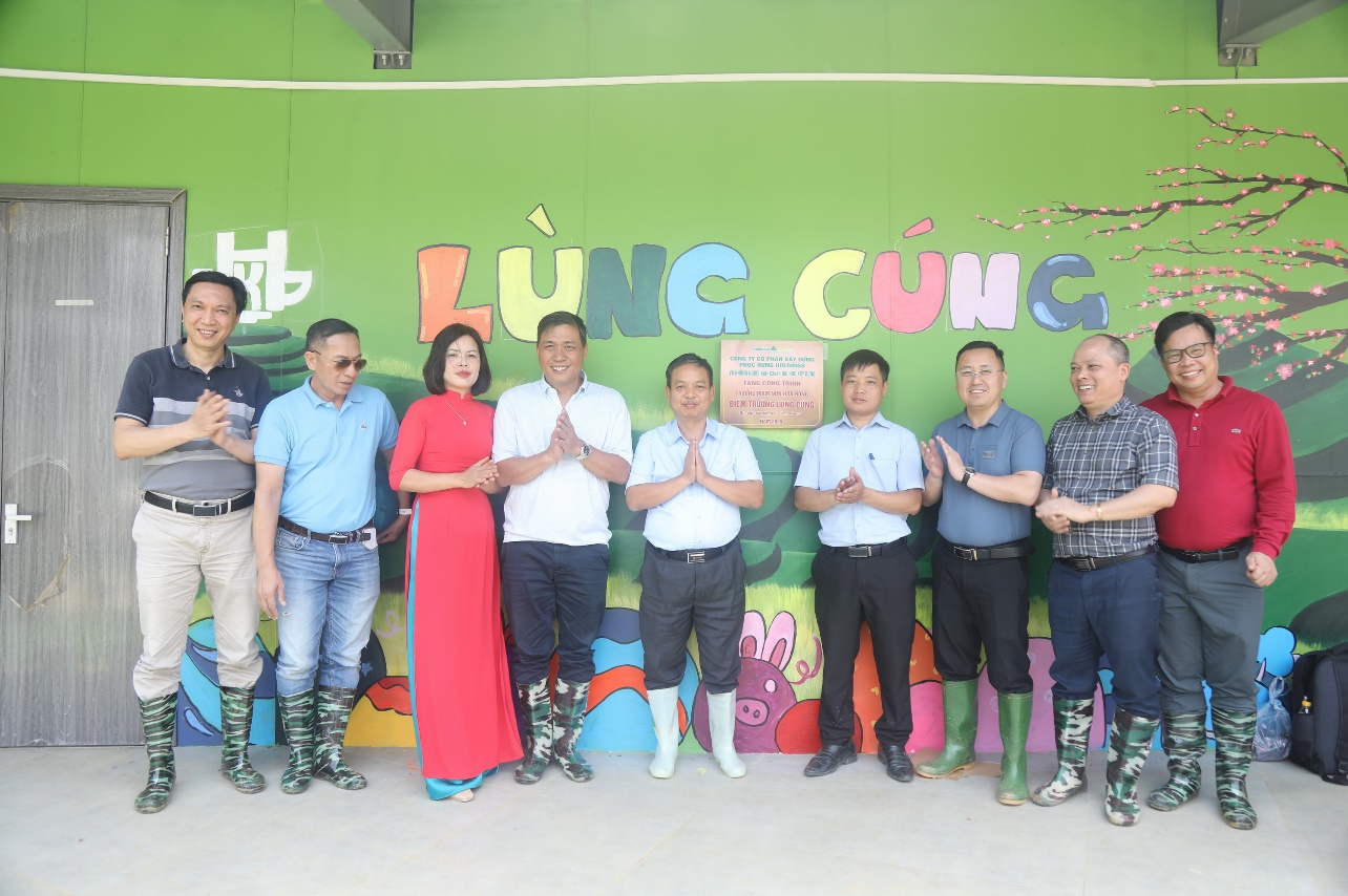 Phục Hưng Holdings trao tặng c&ocirc;ng tr&igrave;nh trường học tại L&agrave;o Cai- Ảnh 7.