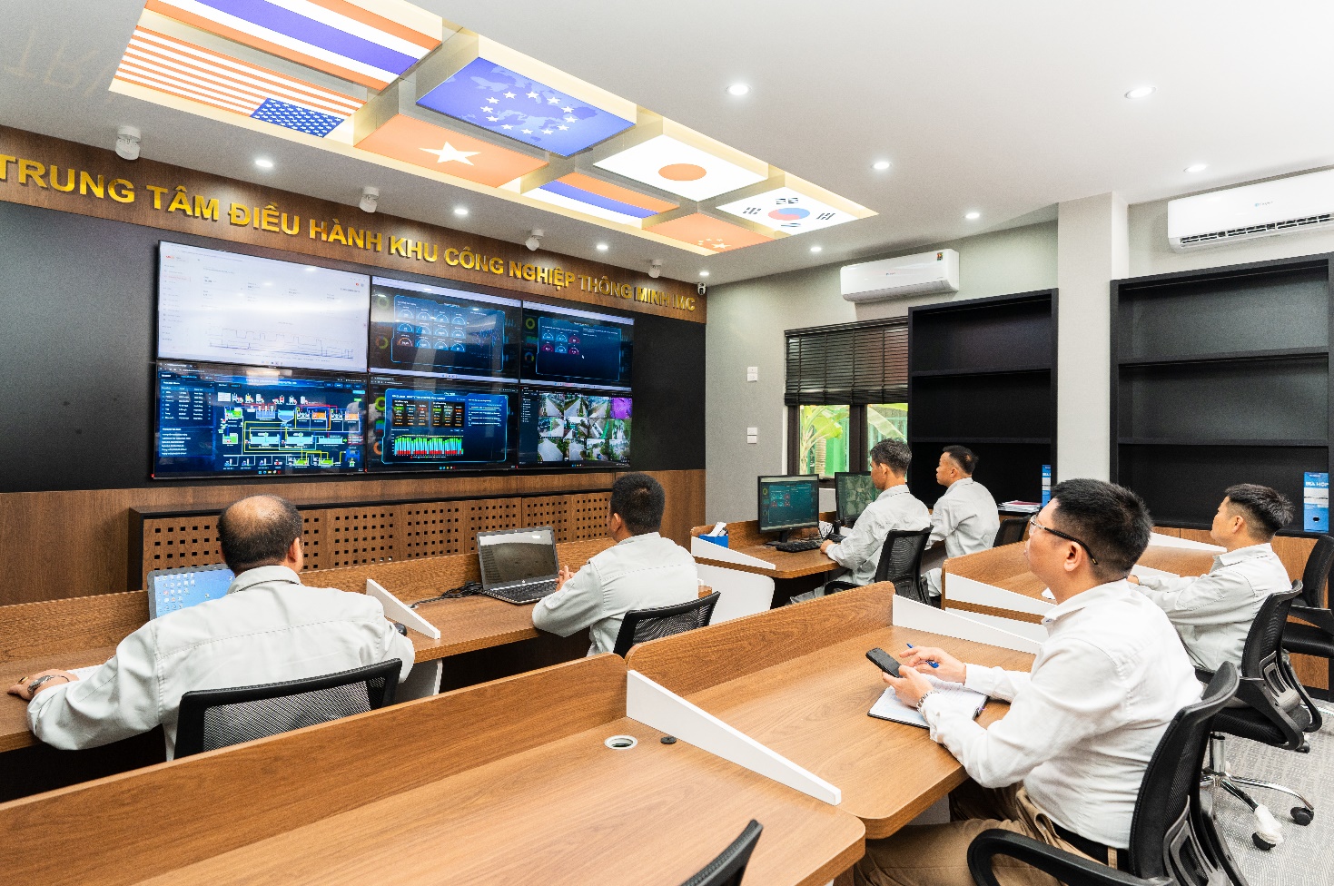 Quản lý vận hành khu công nghiệp trong kỷ nguyên số: Tham khảo mô hình của Quang Minh- Ảnh 1.