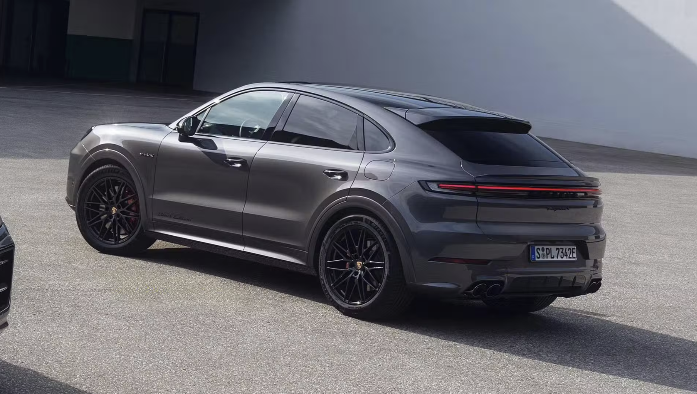 Porsche Cayenne Coupe bản đặc biệt sắp bán tại Việt Nam- Ảnh 4.