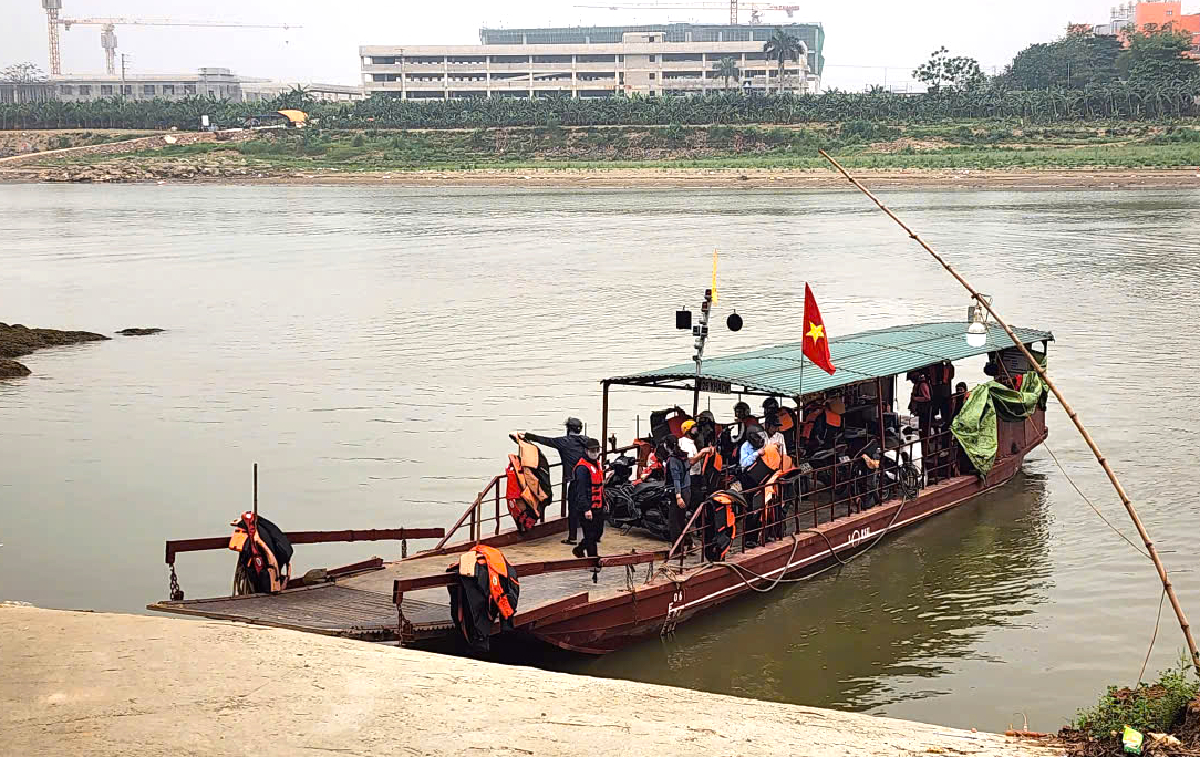Ph&uacute; Thọ: Tăng cường kiểm tra an to&agrave;n giao th&ocirc;ng đường thủy tại c&aacute;c bến ph&agrave;- Ảnh 3.