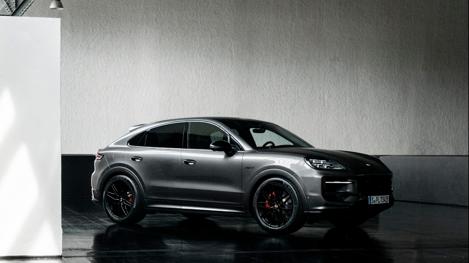 Porsche Cayenne Coupe bản đặc biệt sắp bán tại Việt Nam- Ảnh 2.