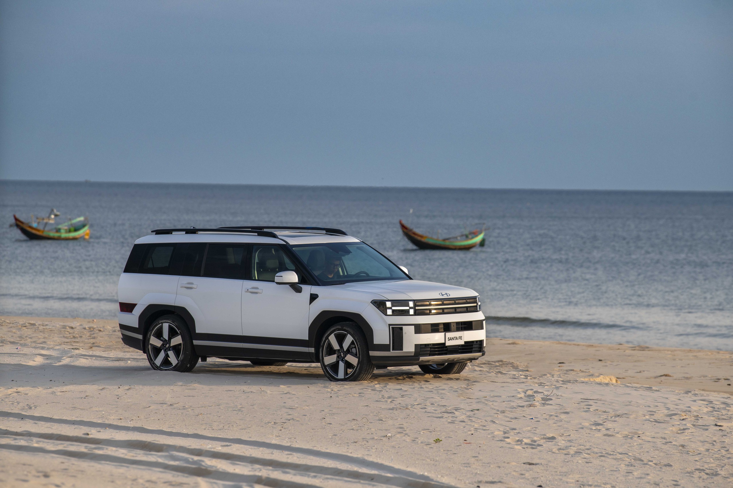 Hyundai giảm giá nhiều mẫu xe, cao nhất tới 220 triệu đồng- Ảnh 1.