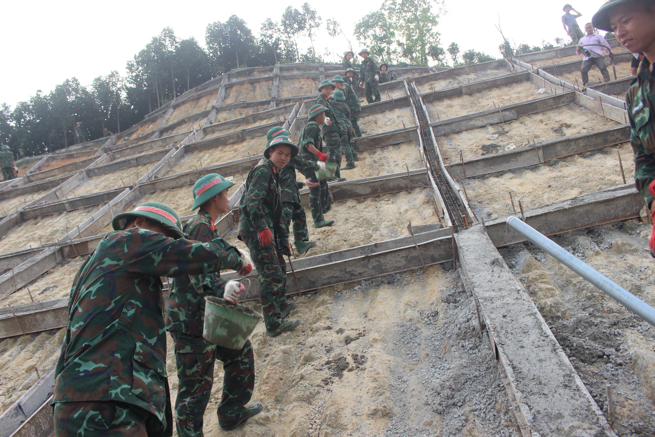 Cận cảnh Chiến dịch Đ&ocirc;ng Kh&ecirc;, gi&uacute;p đường cao tốc Đồng Đăng &ndash; Tr&agrave; Lĩnh về đ&iacute;ch- Ảnh 11.