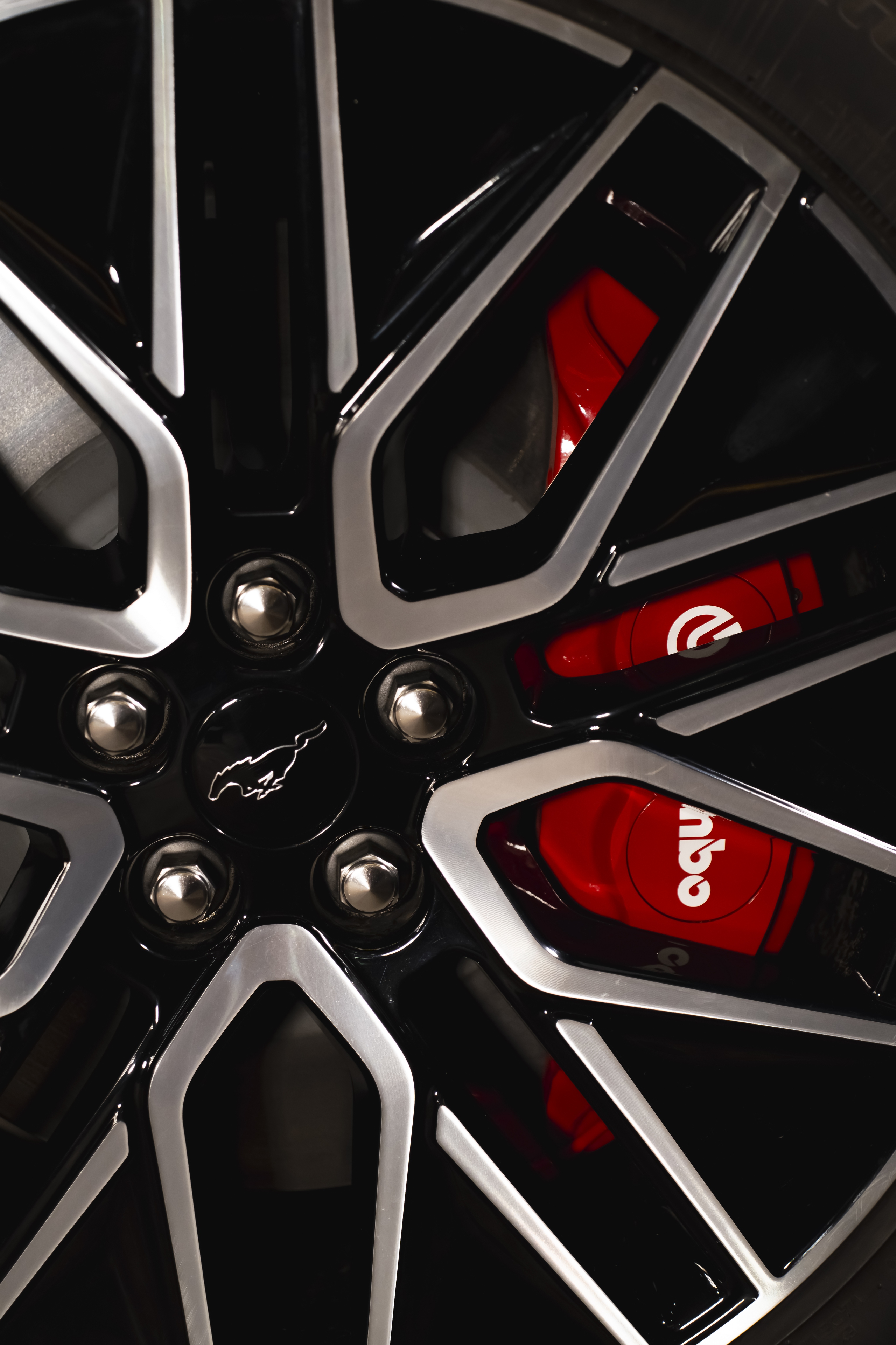 Xe điện Ford Mustang Mach-E giảm giá tới 900 triệu đồng- Ảnh 3.