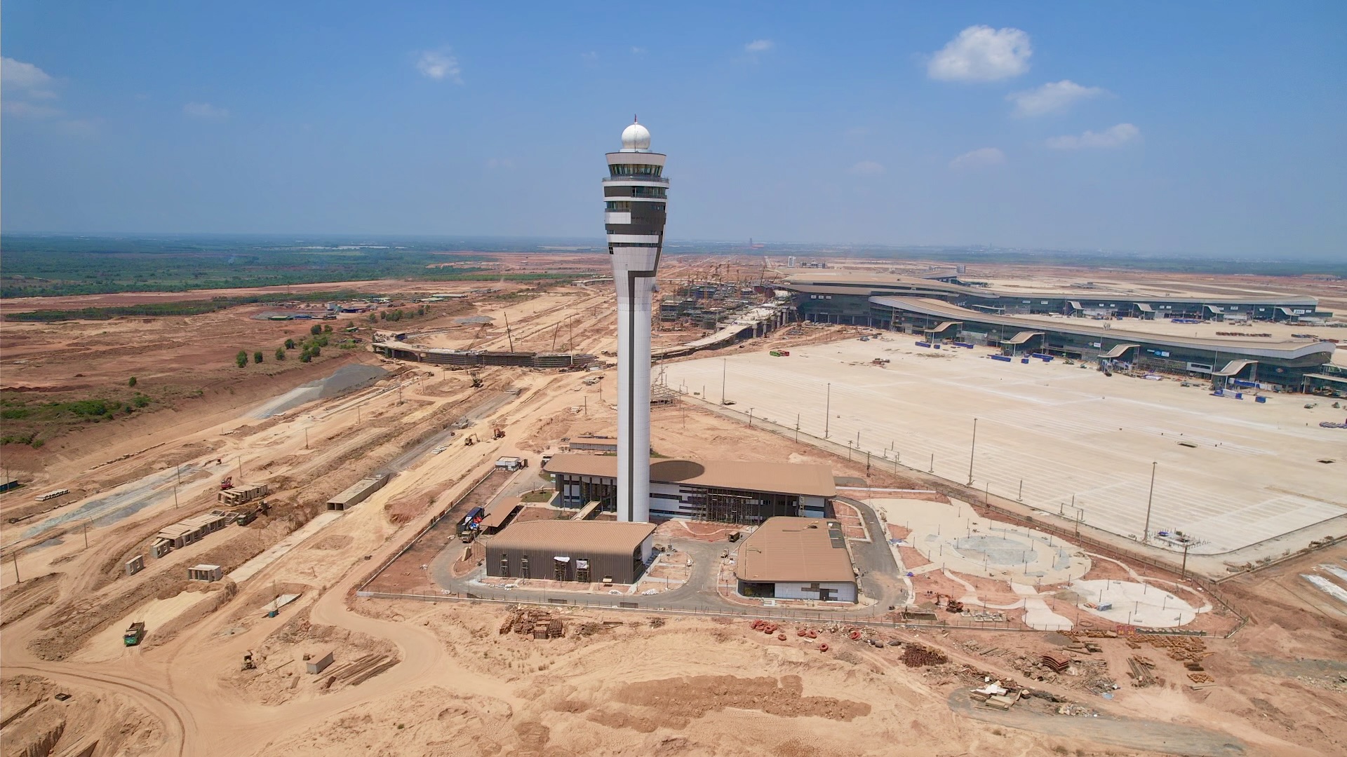 Ngắm &ldquo;khối &oacute;c&rdquo; cao 123m của s&acirc;n bay Long Th&agrave;nh với diện mạo ho&agrave;n chỉnh- Ảnh 19.