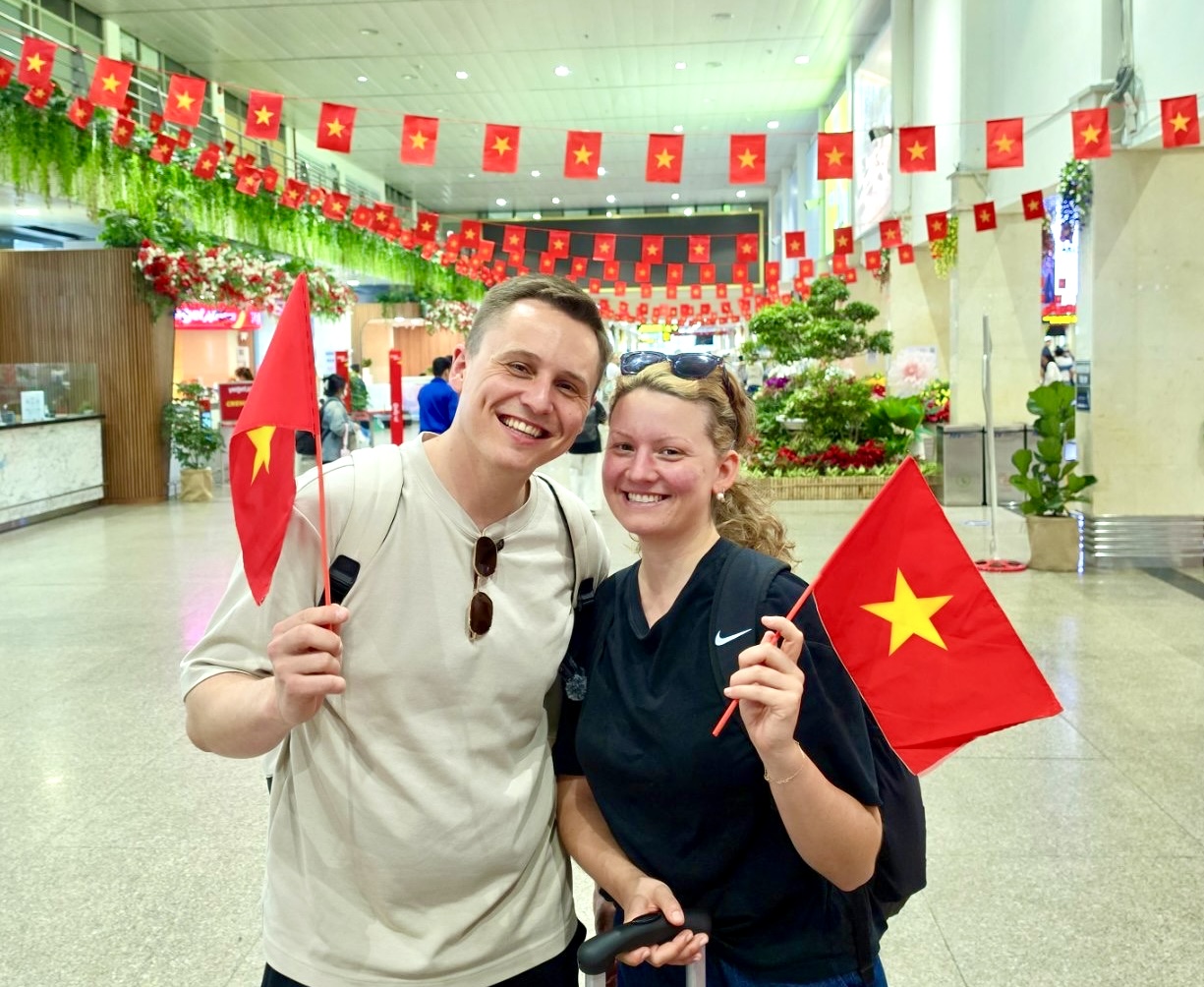 Bay giữa sắc đỏ tự h&agrave;o, Vietjet ch&agrave;o mừng đại lễ 30/4- Ảnh 7.