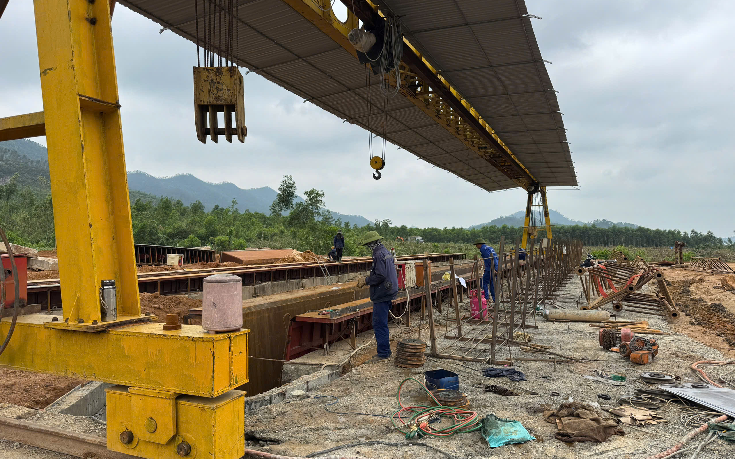 Xuy&ecirc;n lễ thi c&ocirc;ng hầm Thần Vũ đoạn Diễn Ch&acirc;u - B&atilde;i Vọt- Ảnh 9.