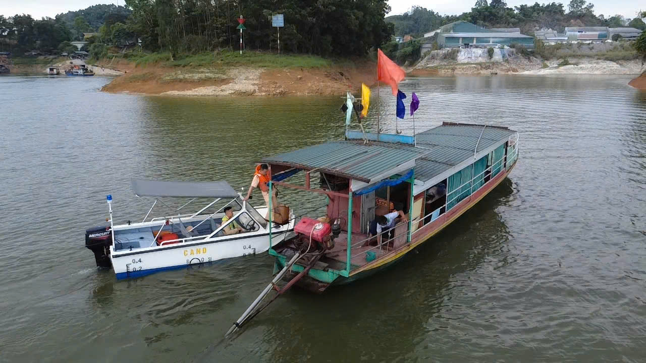 CSGT L&agrave;o Cai giữ b&igrave;nh y&ecirc;n Hồ Th&aacute;c B&agrave; dịp nghỉ lễ 30/4 - 1/5- Ảnh 2.