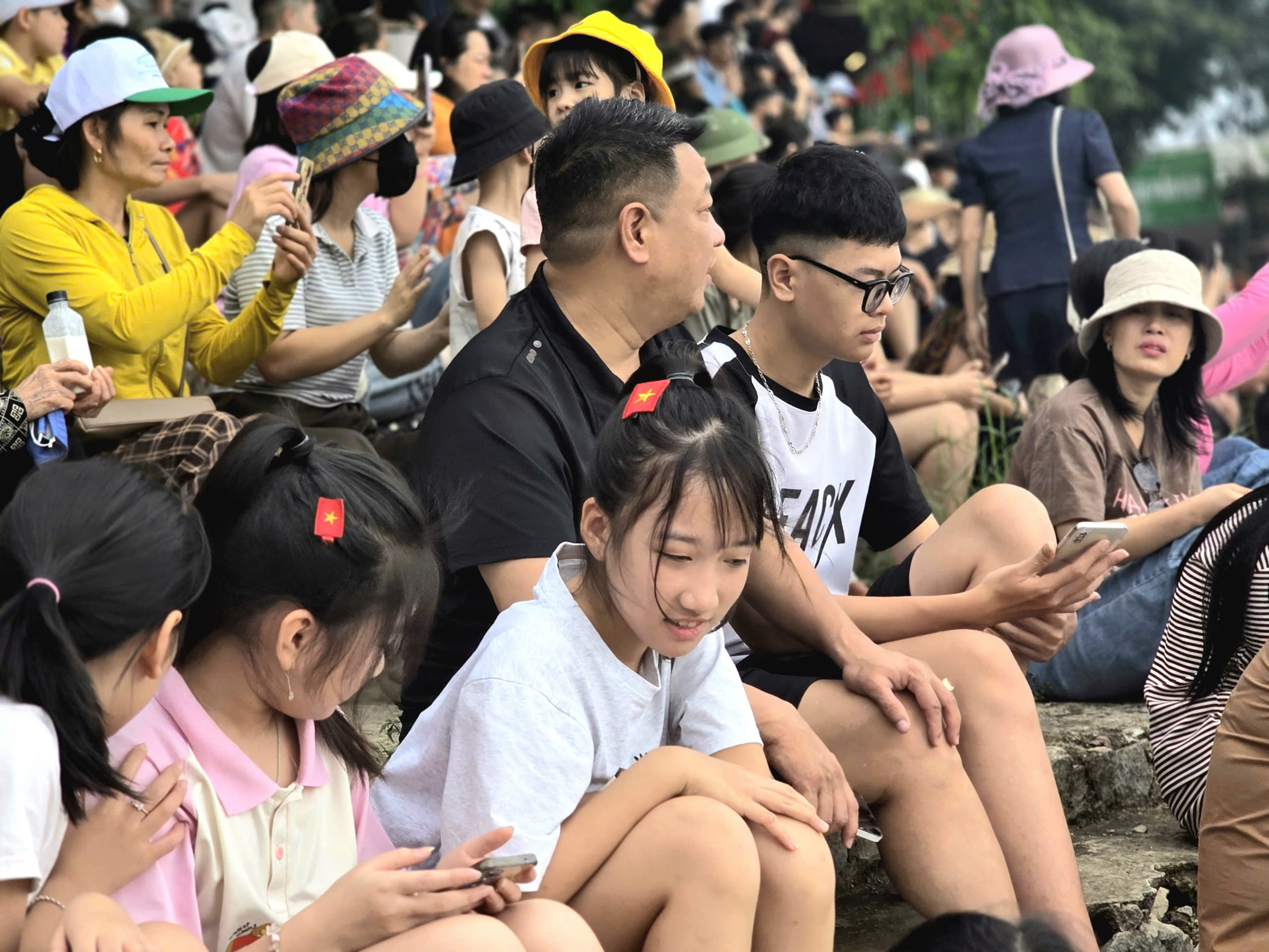 CSGT L&agrave;o Cai giữ b&igrave;nh y&ecirc;n Hồ Th&aacute;c B&agrave; dịp nghỉ lễ 30/4 - 1/5- Ảnh 9.