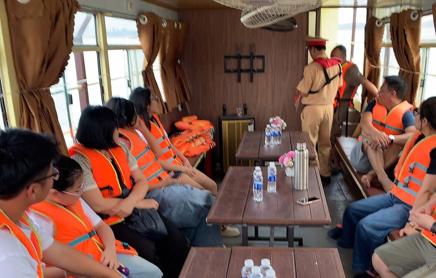 CSGT L&agrave;o Cai giữ b&igrave;nh y&ecirc;n Hồ Th&aacute;c B&agrave; dịp nghỉ lễ 30/4 - 1/5- Ảnh 23.