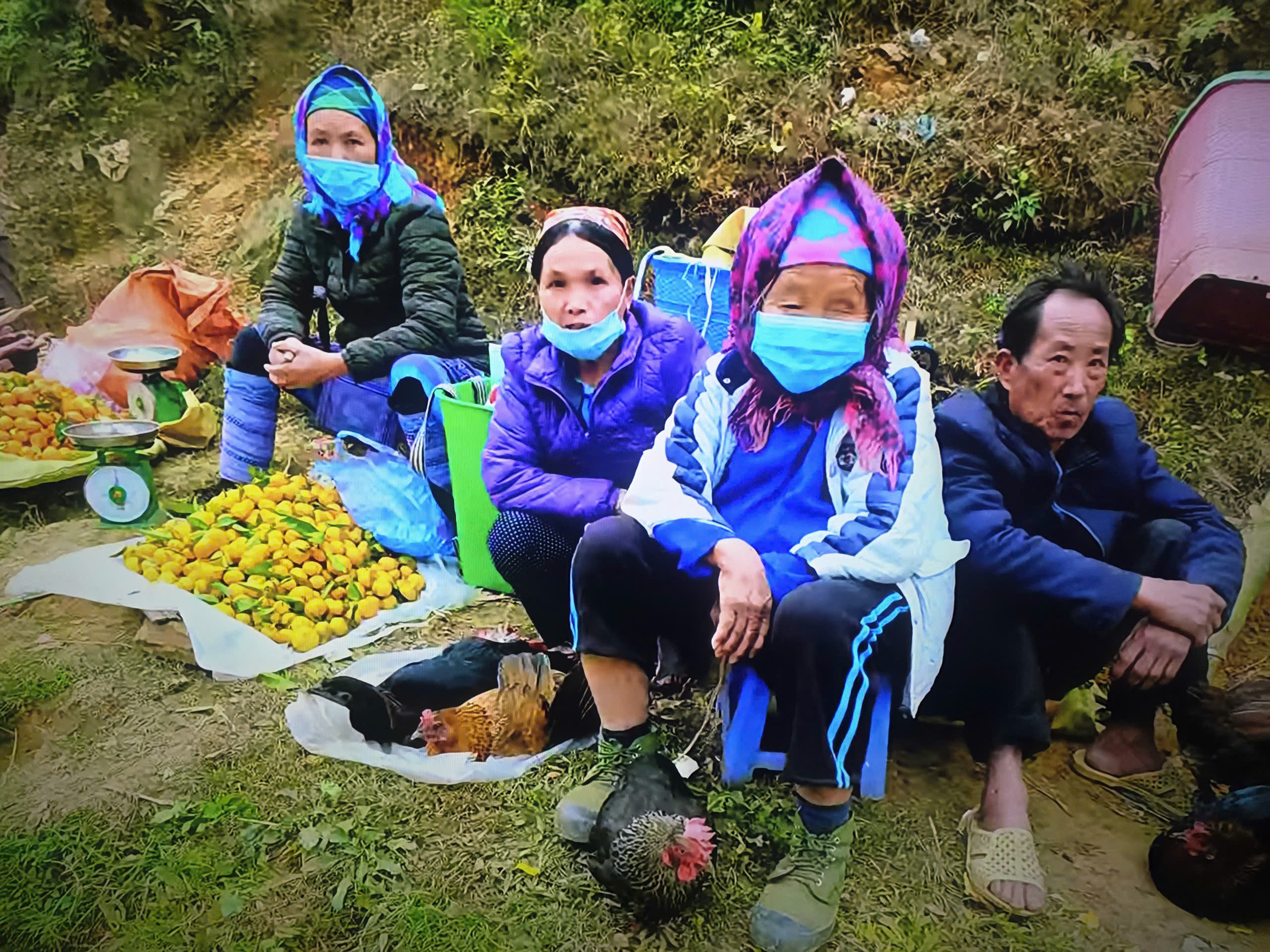 Độc đáo chợ phiên vùng biên ở Lào Cai- Ảnh 6. Độc đáo chợ phiên vùng biên ở Lào Cai- Ảnh 6.