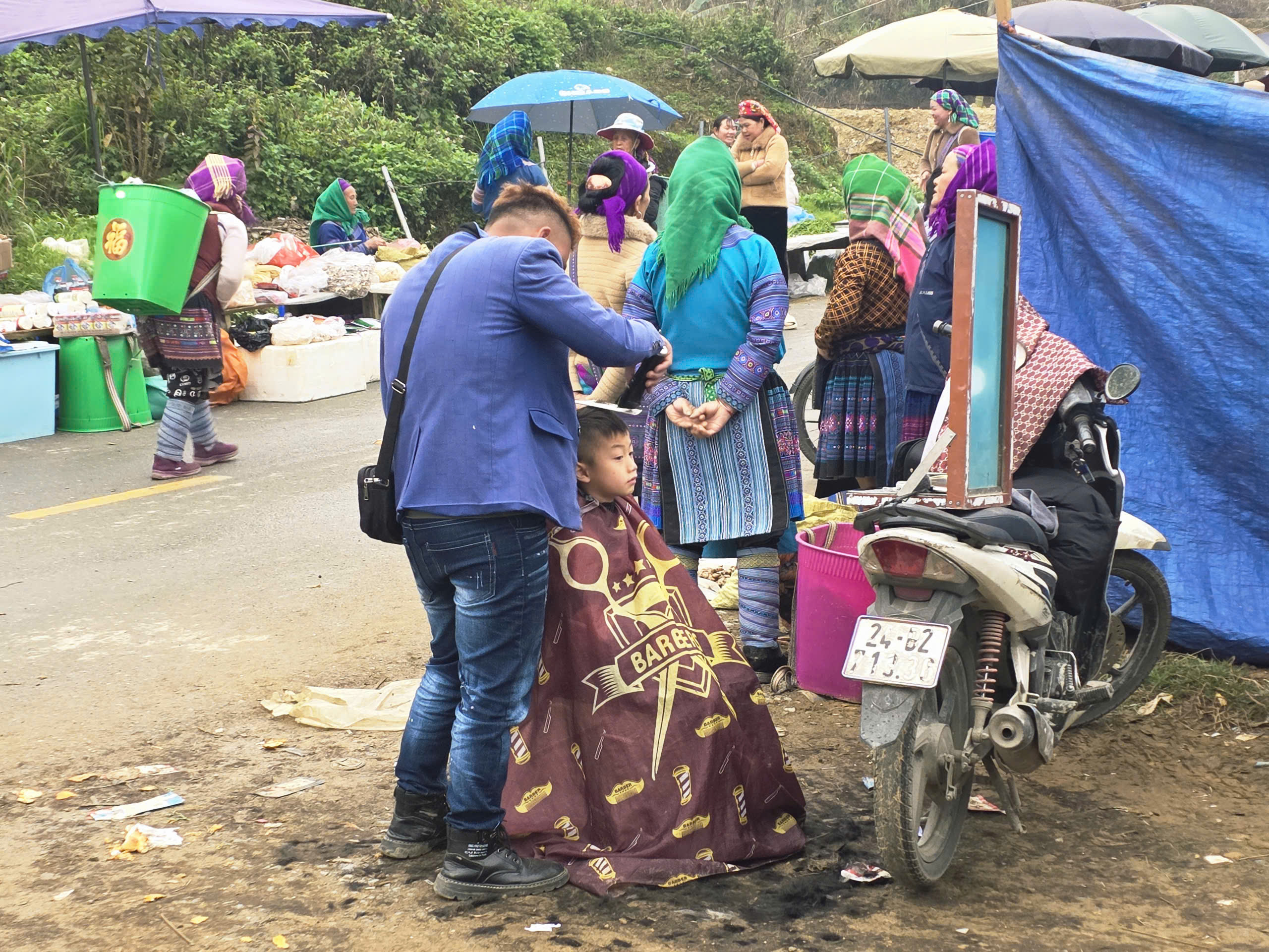 Độc đáo chợ phiên vùng biên ở Lào Cai- Ảnh 7. Độc đáo chợ phiên vùng biên ở Lào Cai- Ảnh 7.