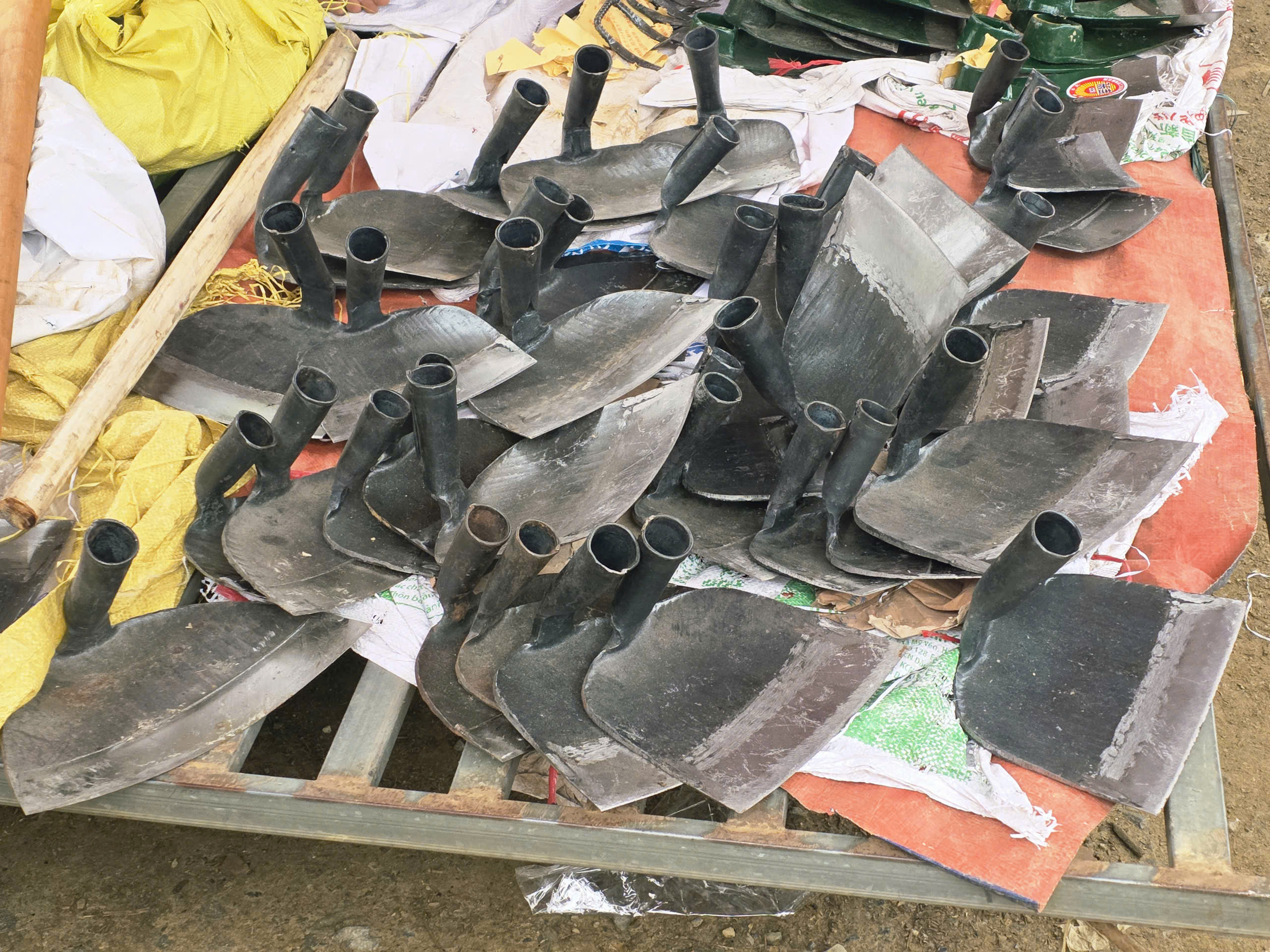 Độc đáo chợ phiên vùng biên ở Lào Cai- Ảnh 12. Độc đáo chợ phiên vùng biên ở Lào Cai- Ảnh 12.