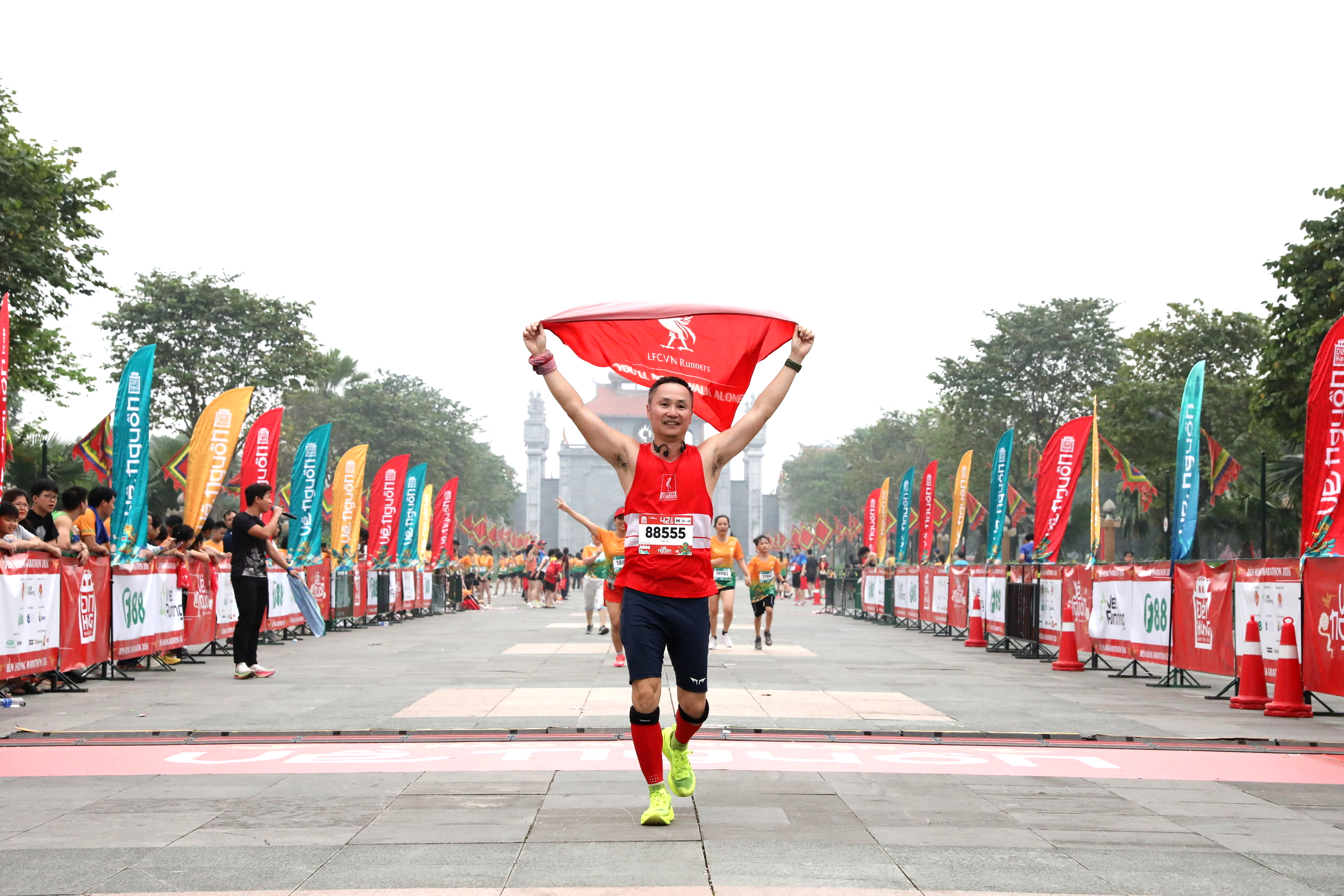 Trên 4.000 vận động viên tham gia giải Marathon Đền Hùng “Về nguồn” năm 2026- Ảnh 3. Trên 4.000 vận động viên tham gia giải Marathon Đền Hùng “Về nguồn” năm 2026- Ảnh 3.