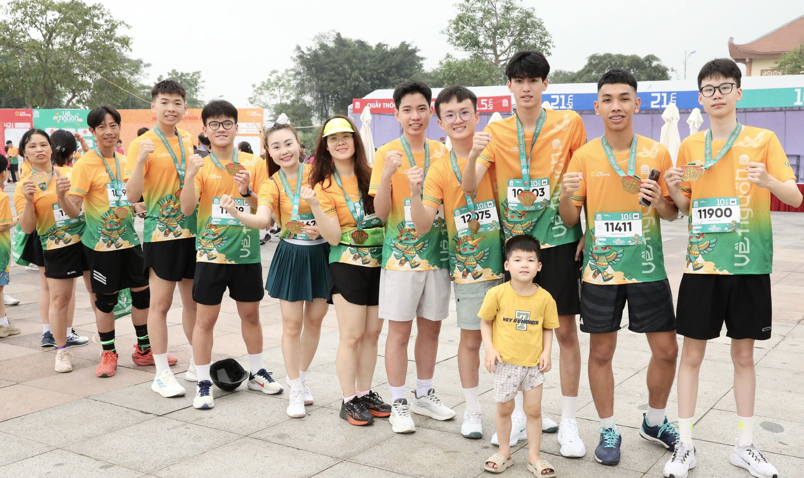Trên 4.000 vận động viên tham gia giải Marathon Đền Hùng “Về nguồn” năm 2026- Ảnh 5. Trên 4.000 vận động viên tham gia giải Marathon Đền Hùng “Về nguồn” năm 2026- Ảnh 5.