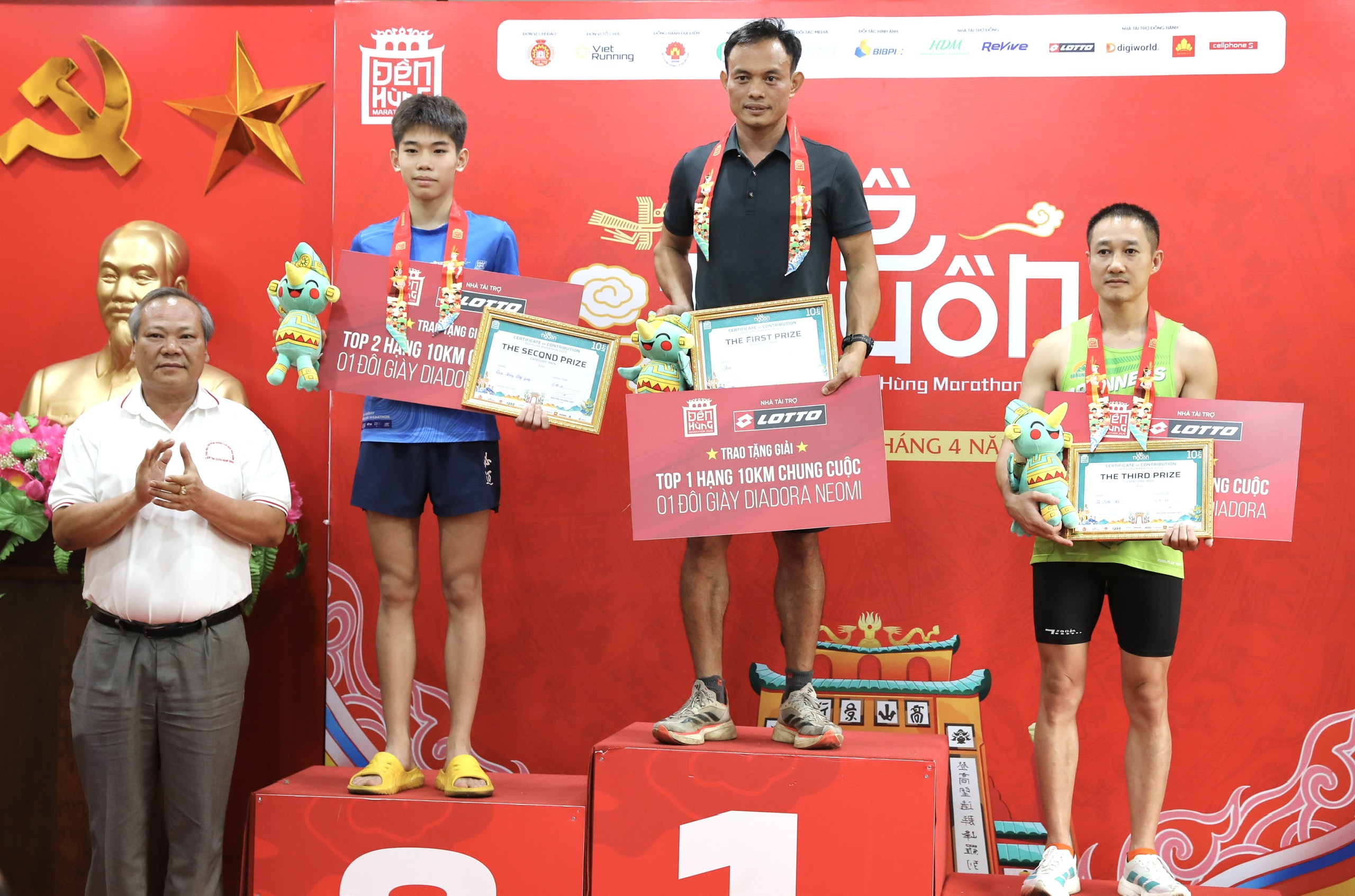 Trên 4.000 vận động viên tham gia giải Marathon Đền Hùng “Về nguồn” năm 2026- Ảnh 9. Trên 4.000 vận động viên tham gia giải Marathon Đền Hùng “Về nguồn” năm 2026- Ảnh 9.