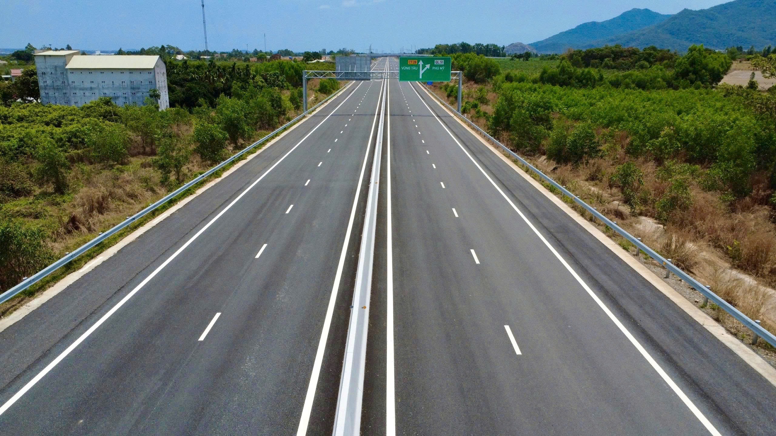 Thêm một nhà thầu chậm thi công cao tốc Biên Hoà - Vũng Tàu bị cảnh báo- Ảnh 1. Thêm một nhà thầu chậm thi công cao tốc Biên Hoà - Vũng Tàu bị cảnh báo- Ảnh 1.