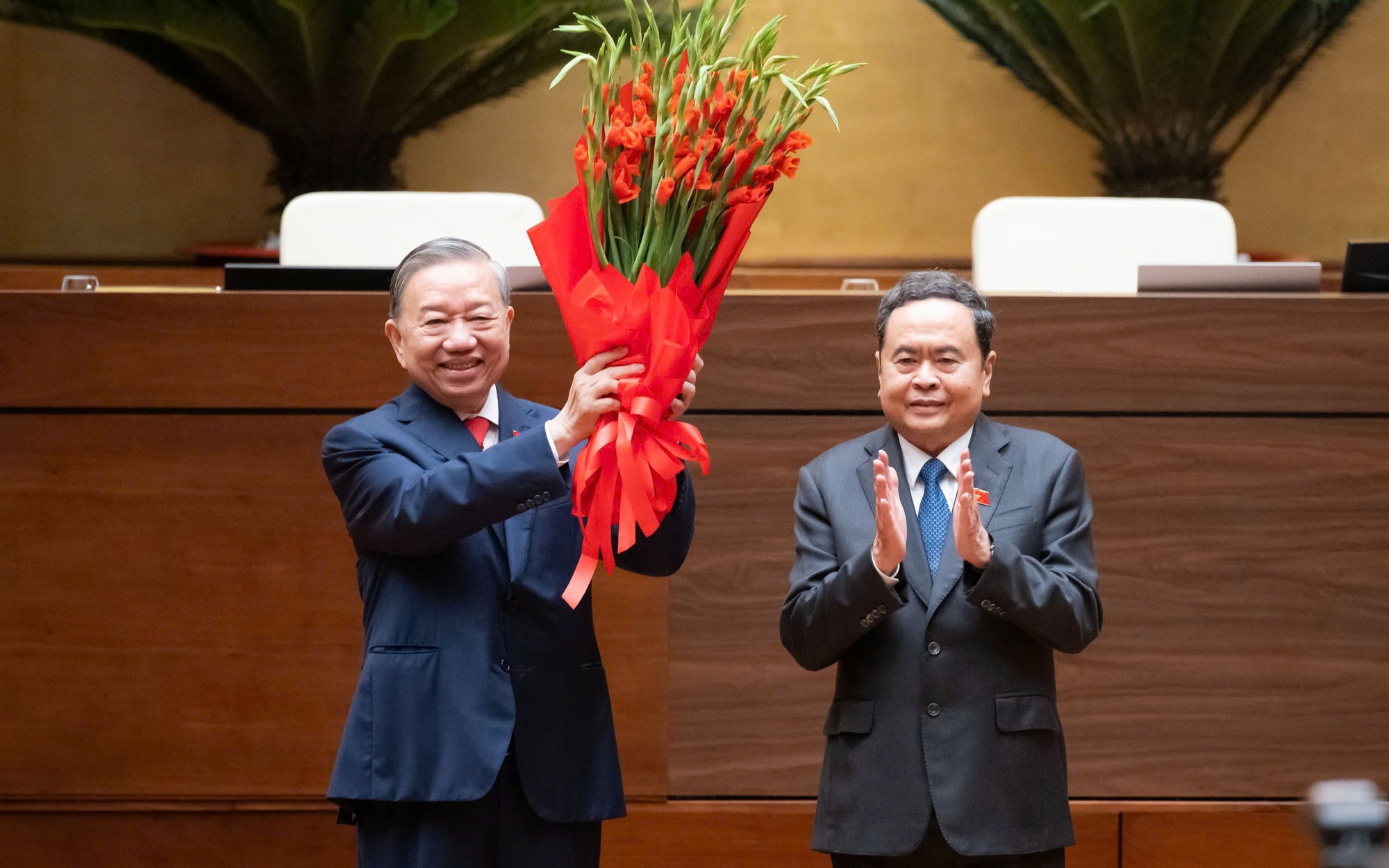 Quốc hội phê chuẩn 6 Phó Thủ tướng, kiện toàn Chính phủ nhiệm kỳ 2026- 2031- Ảnh 3. Quốc hội phê chuẩn 6 Phó Thủ tướng, kiện toàn Chính phủ nhiệm kỳ 2026- 2031- Ảnh 3.