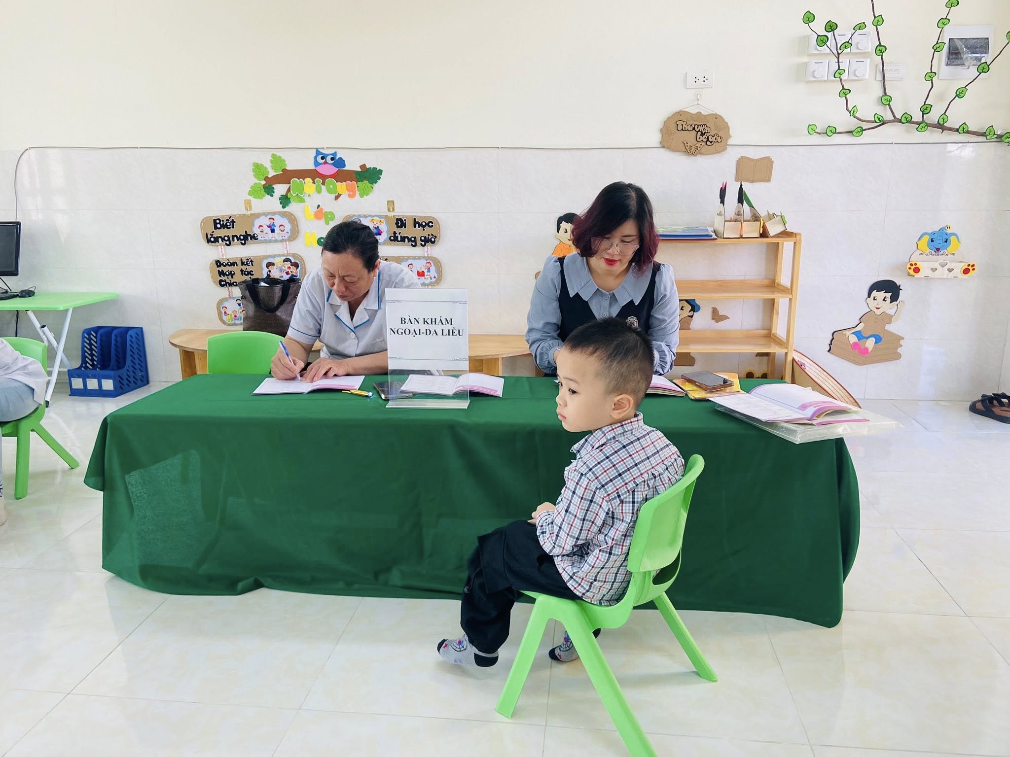 Trường học H&agrave; Nội siết chặt ph&ograve;ng, chống bệnh tay ch&acirc;n miệng- Ảnh 5.