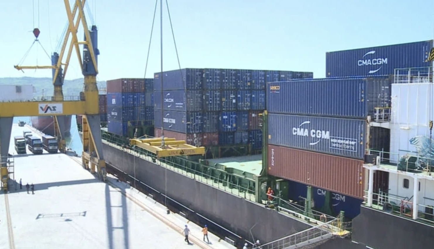 Nhiều chính sách ưu đãi thu hút đầu tư vào Thanh Hóa- Ảnh 1. Nhiều chính sách ưu đãi thu hút đầu tư vào Thanh Hóa- Ảnh 1.