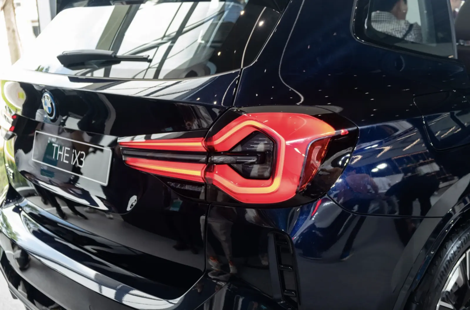 Chênh 130 triệu đồng, chọn Mercedes-Benz EQE hay BMW iX3?- Ảnh 4. Chênh 130 triệu đồng, chọn Mercedes-Benz EQE hay BMW iX3?- Ảnh 4.